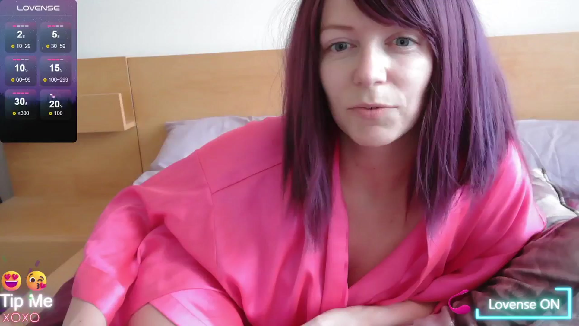 Gallery image thumbnail from size2shoes's myfreecams stream on, 07/19/2024, 12:22 image 5 of 20