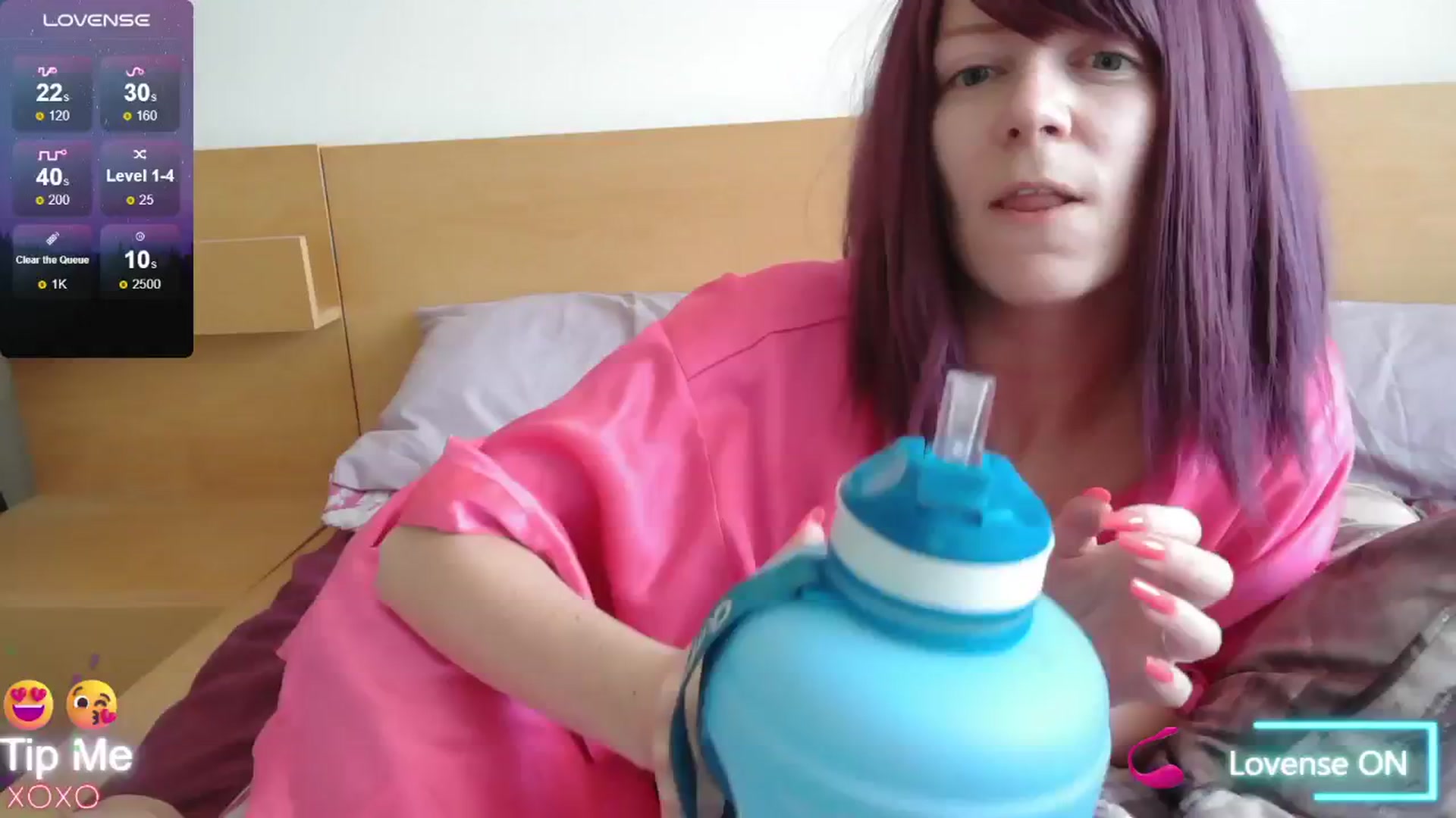 Gallery image thumbnail from size2shoes's myfreecams stream on, 07/19/2024, 12:22 image 3 of 20