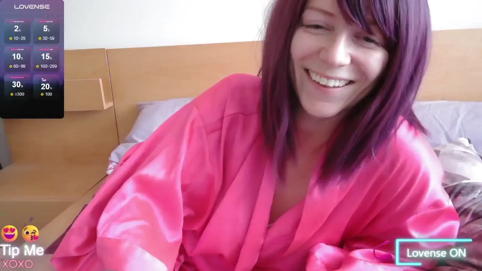 Gallery image thumbnail from size2shoes's myfreecams stream on, 07/19/2024, 12:22 image 9 of 20
