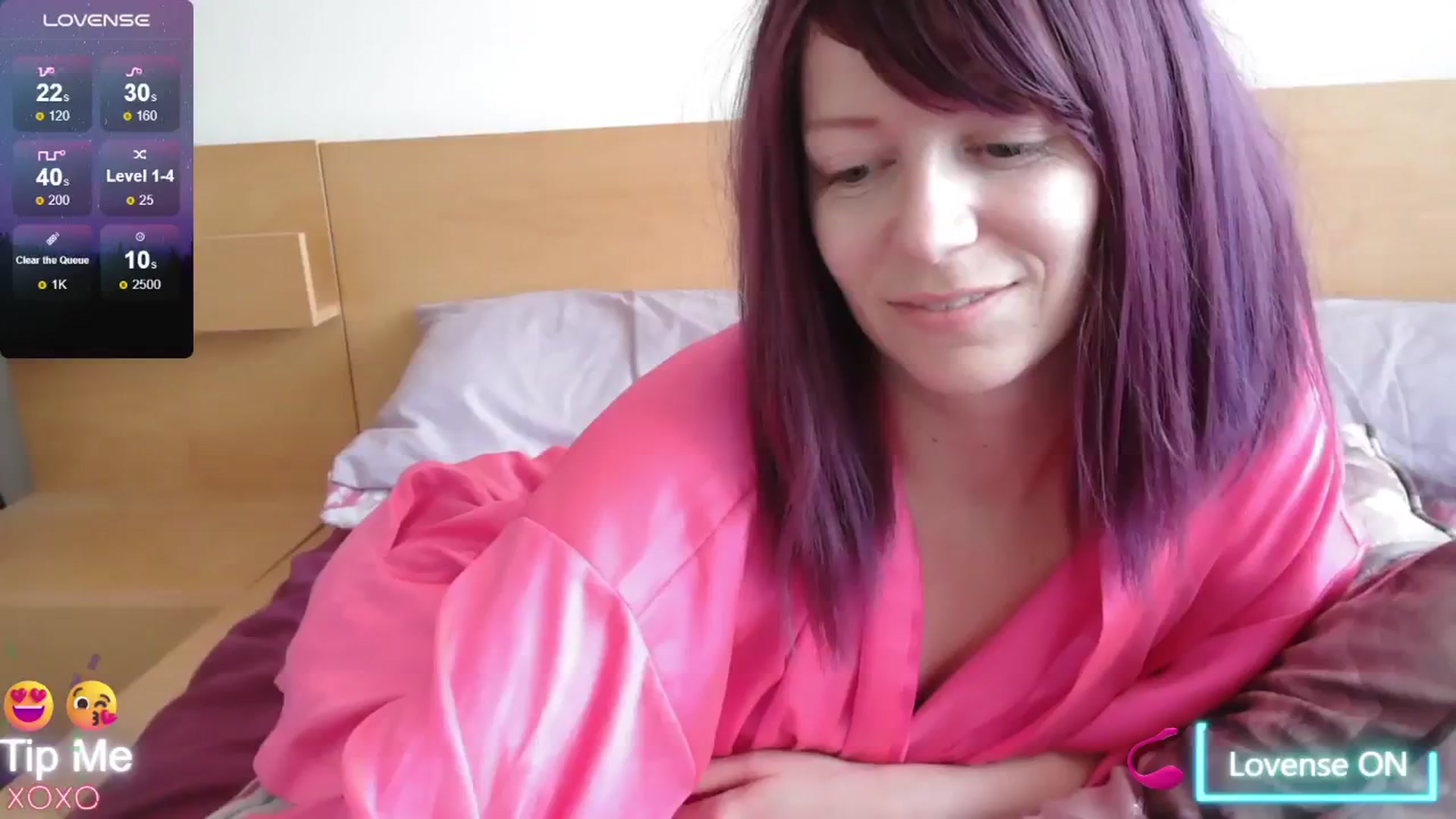 Gallery image thumbnail from size2shoes's myfreecams stream on, 07/19/2024, 12:22 image 6 of 20