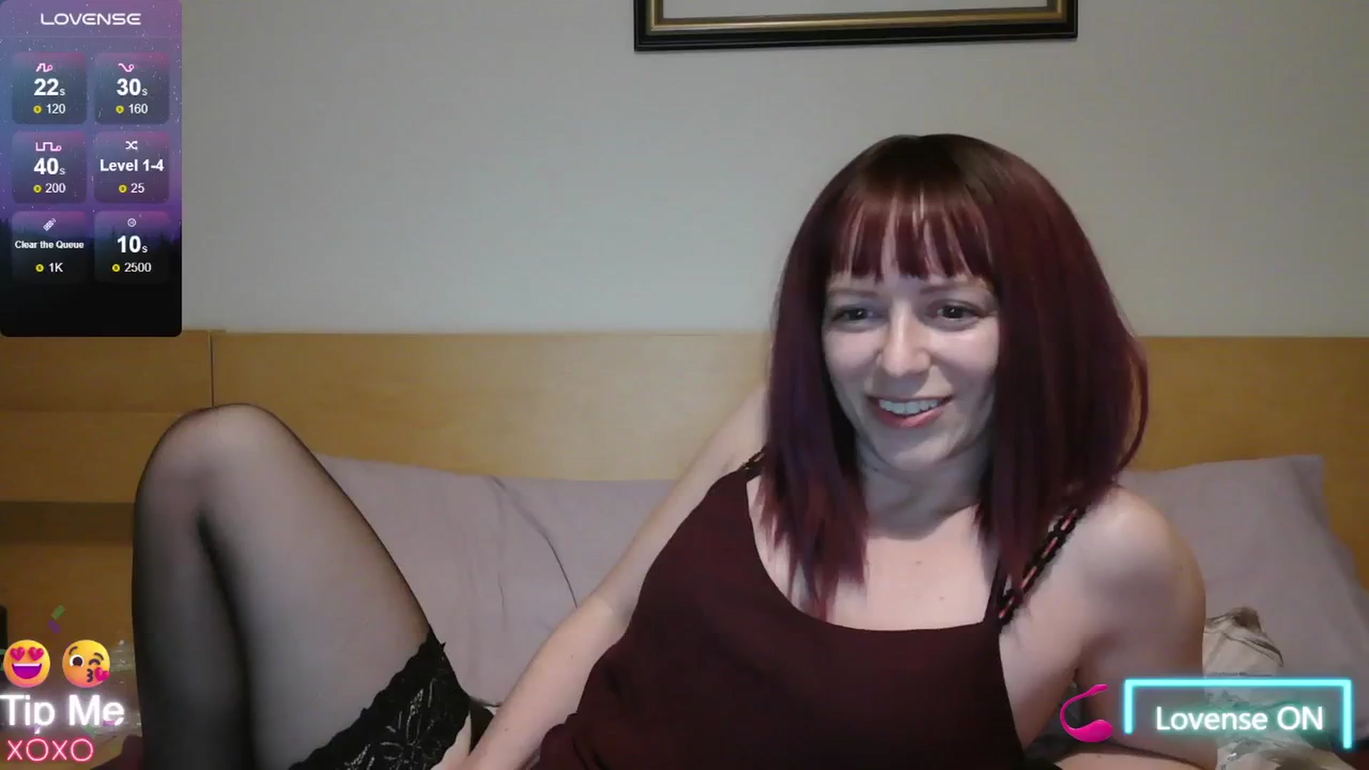 Gallery image thumbnail from size2shoes's myfreecams stream on, 07/22/2024, 21:59 image 6 of 20