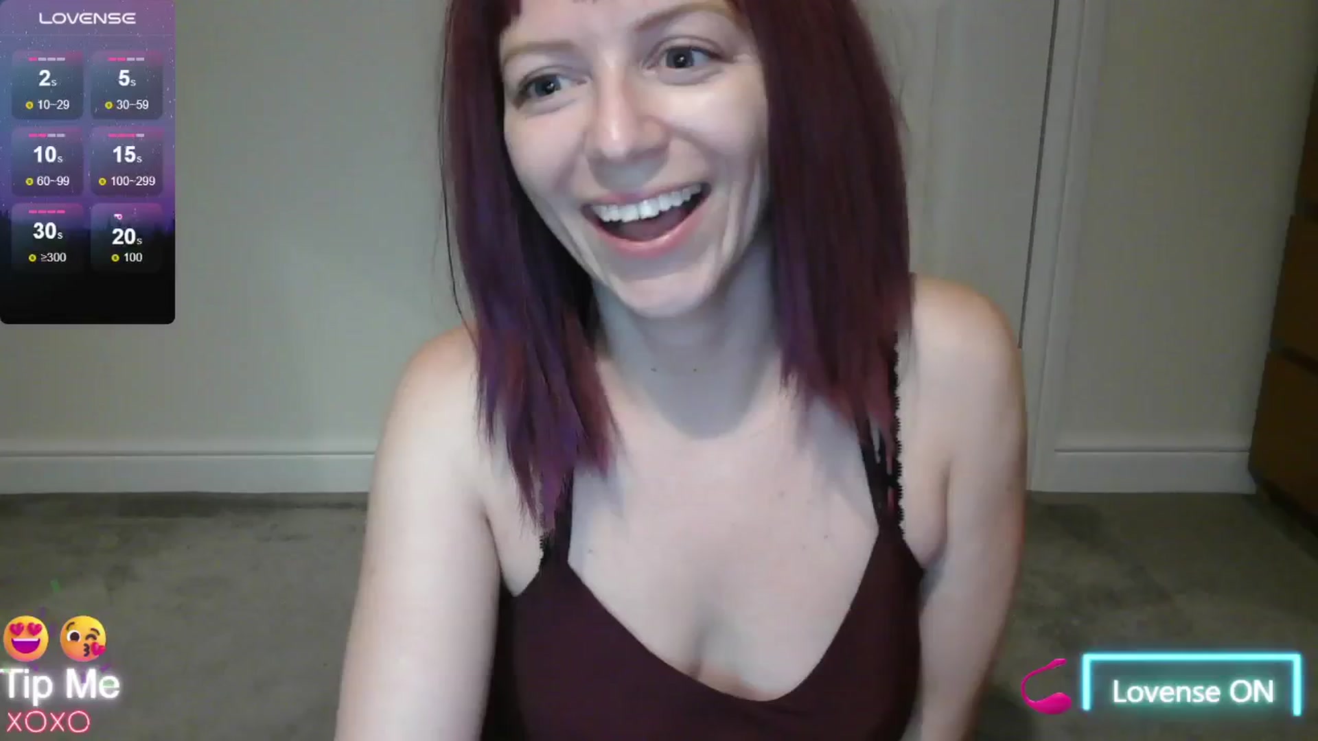 Gallery image thumbnail from size2shoes's myfreecams stream on, 07/22/2024, 23:05 image 14 of 20