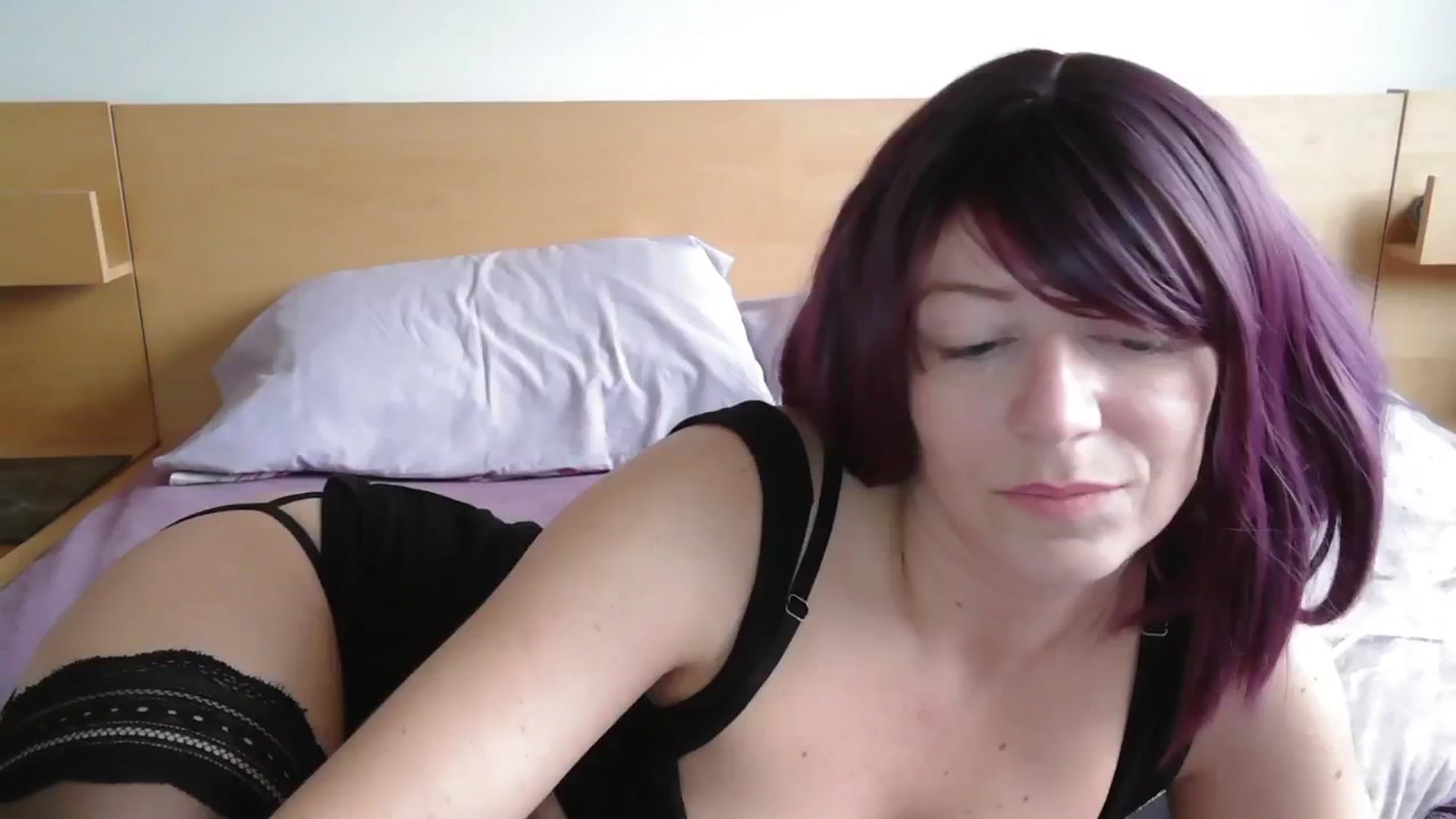 Gallery image thumbnail from size2shoes's myfreecams stream on, 09/18/2024, 09:08 image 17 of 20
