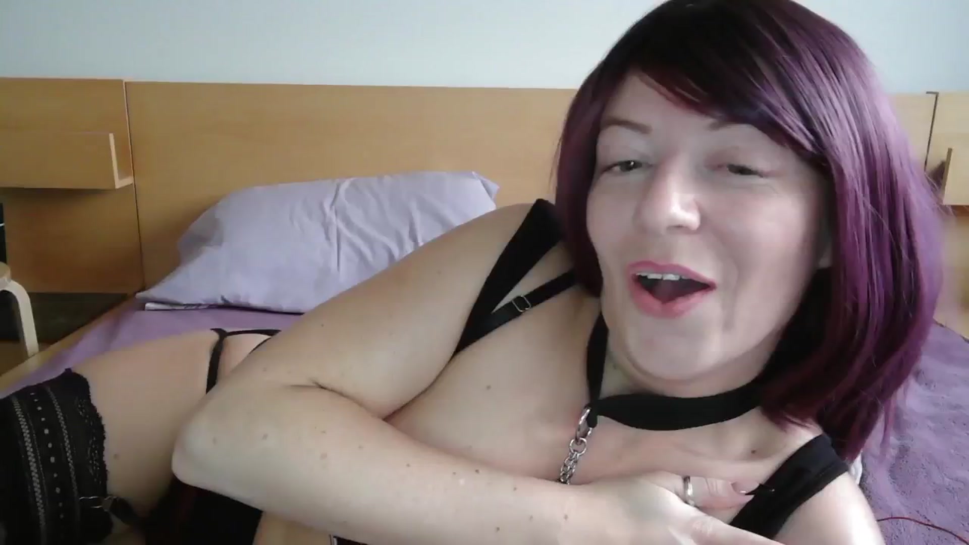 Gallery image thumbnail from size2shoes's myfreecams stream on, 09/18/2024, 09:08 image 11 of 20