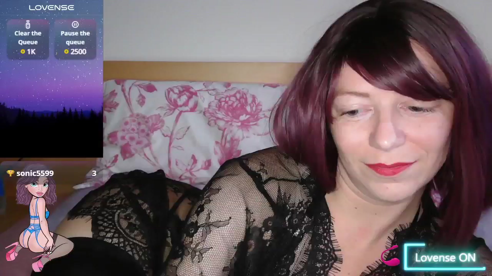 Gallery image thumbnail from size2shoes's myfreecams stream on, 09/25/2024, 17:49 image 17 of 20