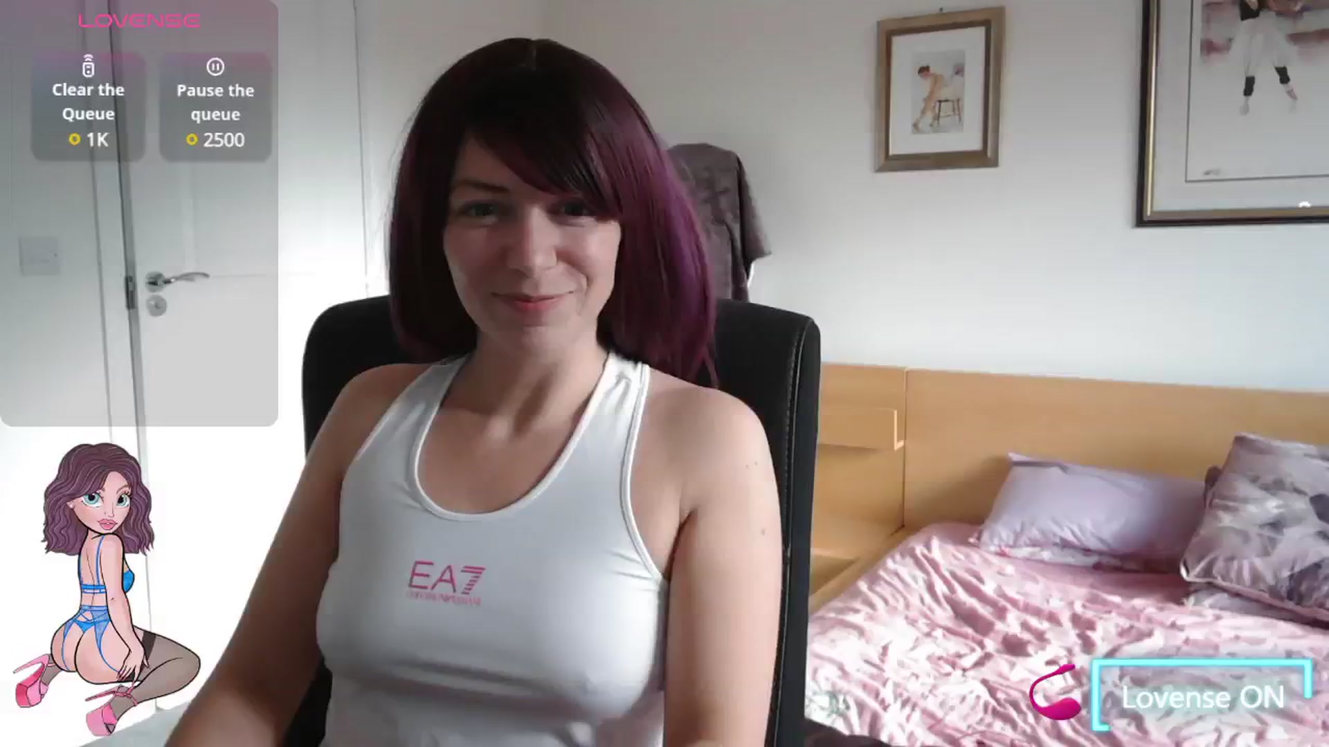 Gallery image thumbnail from size2shoes's myfreecams stream on, 10/16/2024, 14:37 image 6 of 20
