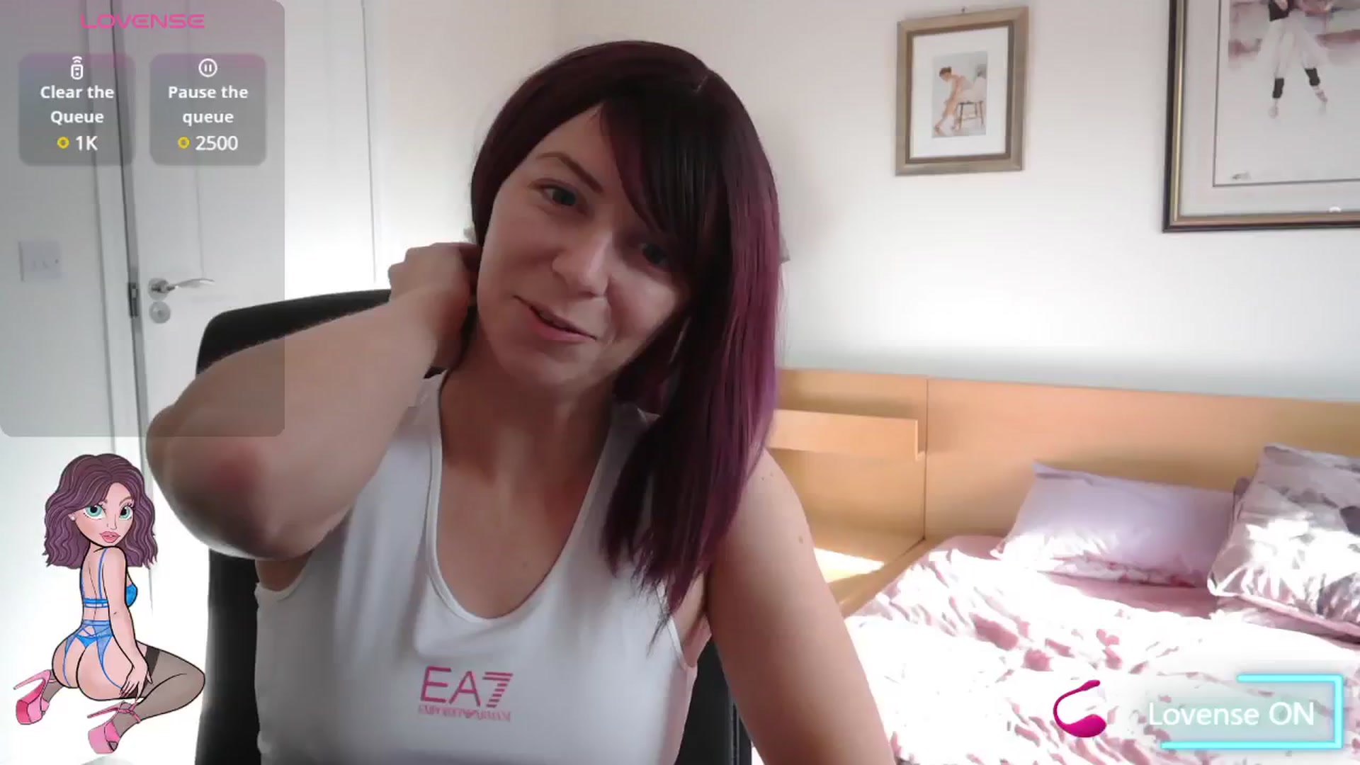 Gallery image thumbnail from size2shoes's myfreecams stream on, 10/16/2024, 14:37 image 8 of 20
