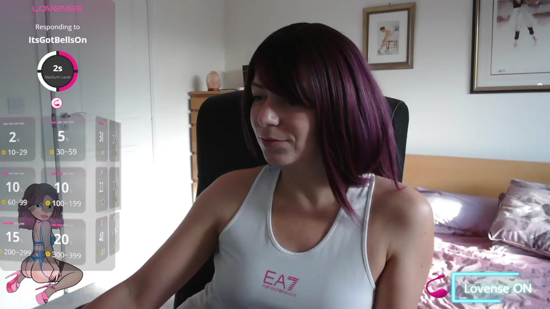 Gallery image thumbnail from size2shoes's myfreecams stream on, 10/16/2024, 14:37 image 16 of 20