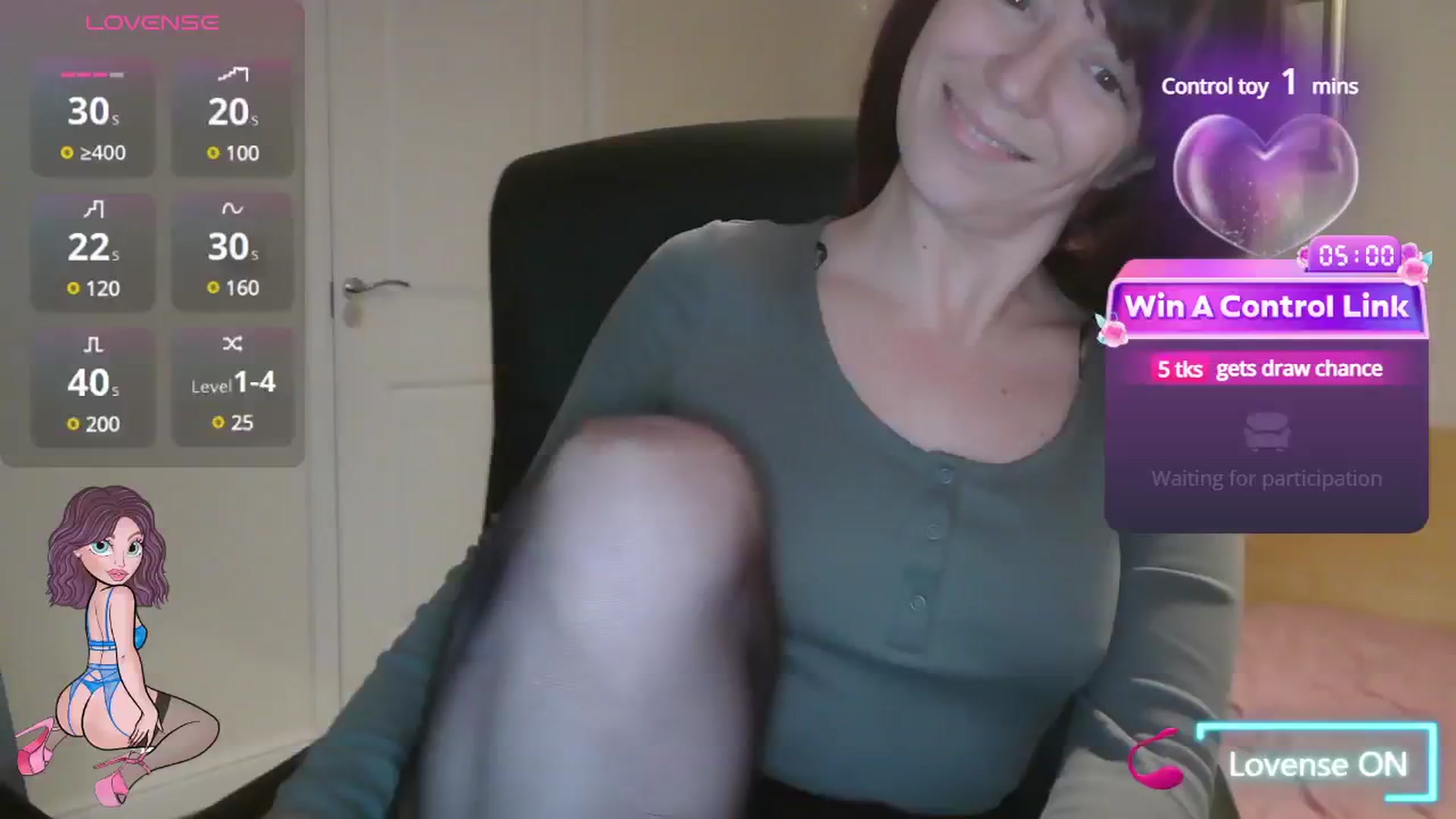 Gallery image thumbnail from size2shoes's myfreecams stream on, 10/21/2024, 18:22 image 7 of 20