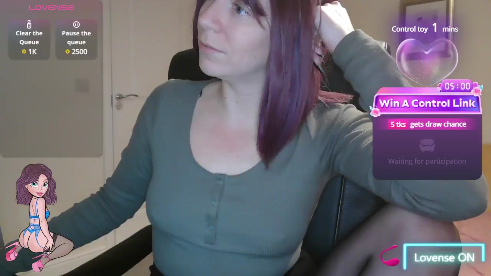 Gallery image thumbnail from size2shoes's myfreecams stream on, 10/21/2024, 18:22 image 6 of 20