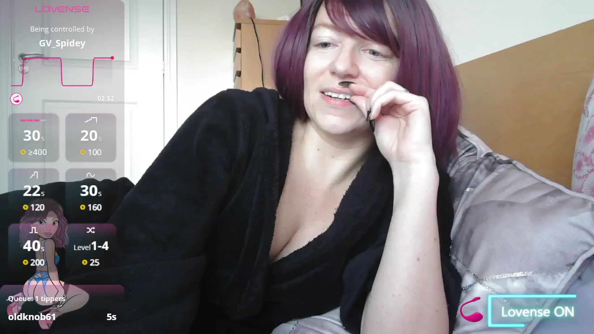 Gallery image thumbnail from size2shoes's myfreecams stream on, 10/25/2024, 09:33 image 4 of 20