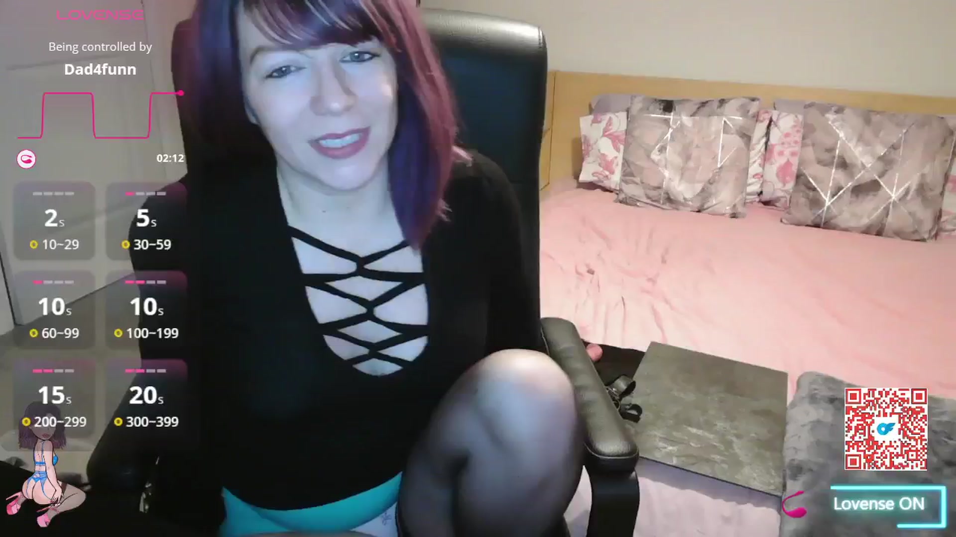 Gallery image thumbnail from size2shoes's myfreecams stream on, 12/10/2024, 19:16 image 5 of 20