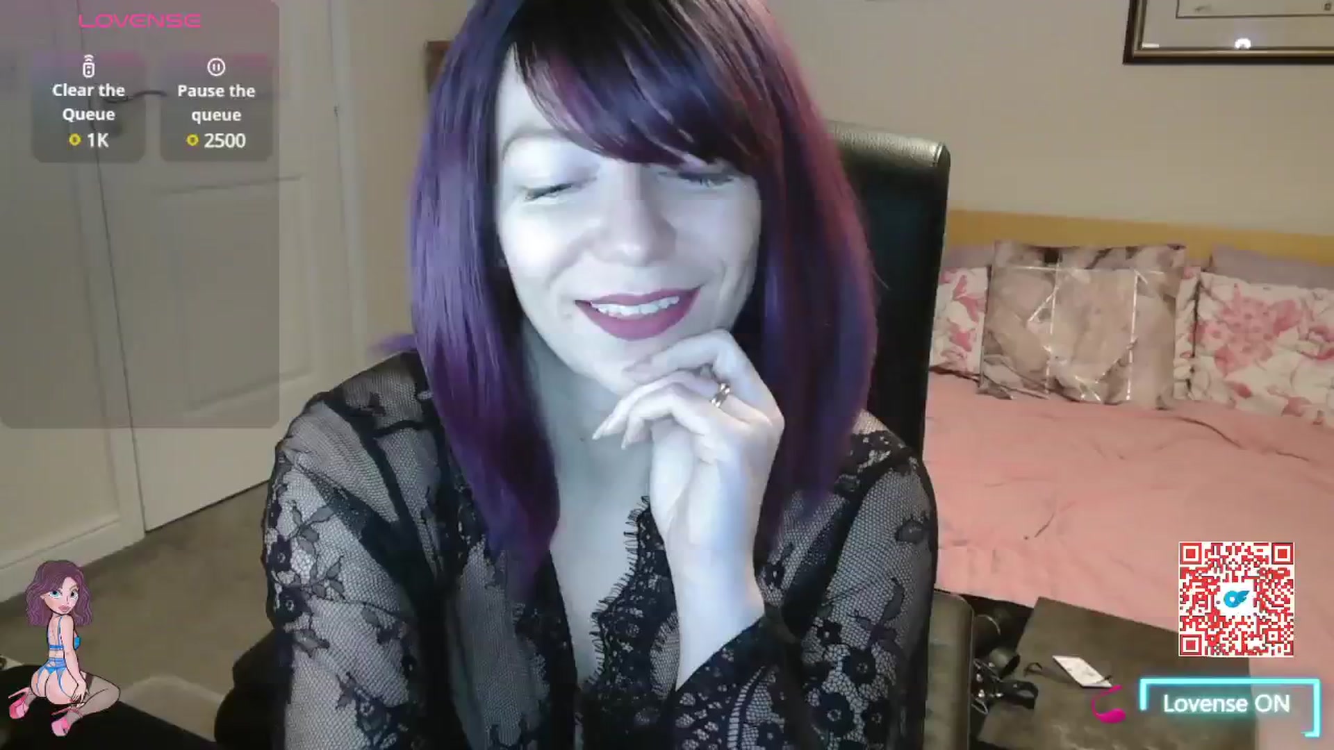 Gallery image thumbnail from size2shoes's myfreecams stream on, 12/11/2024, 17:23 image 1 of 20