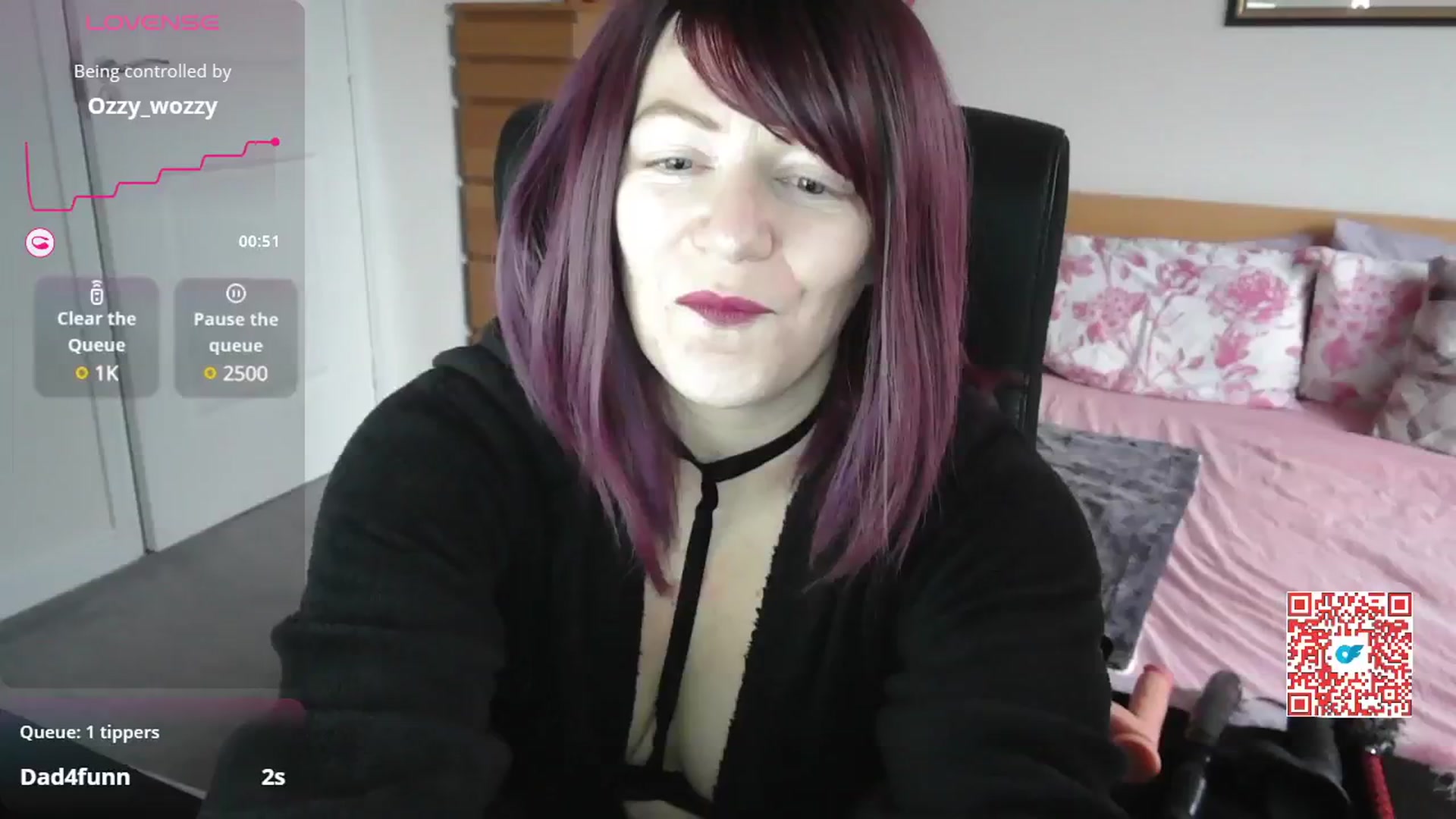 Gallery image thumbnail from size2shoes's myfreecams stream on, 12/20/2024, 16:12 image 7 of 20
