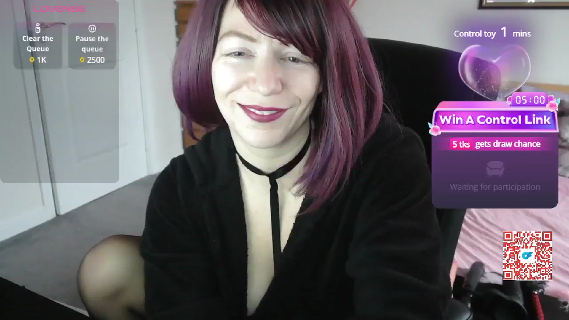Gallery image thumbnail from size2shoes's myfreecams stream on, 12/20/2024, 16:12 image 4 of 20