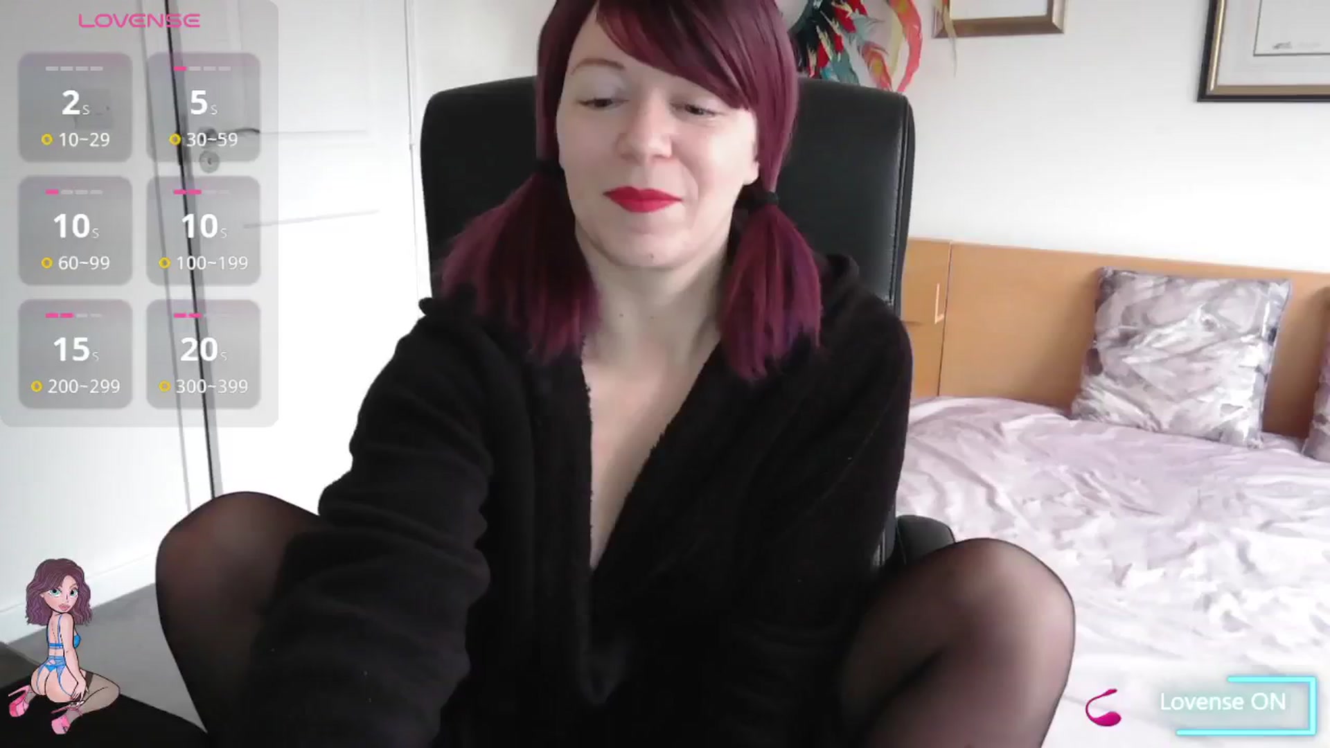 Gallery image thumbnail from size2shoes's myfreecams stream on, 02/01/2025, 10:16 image 14 of 20