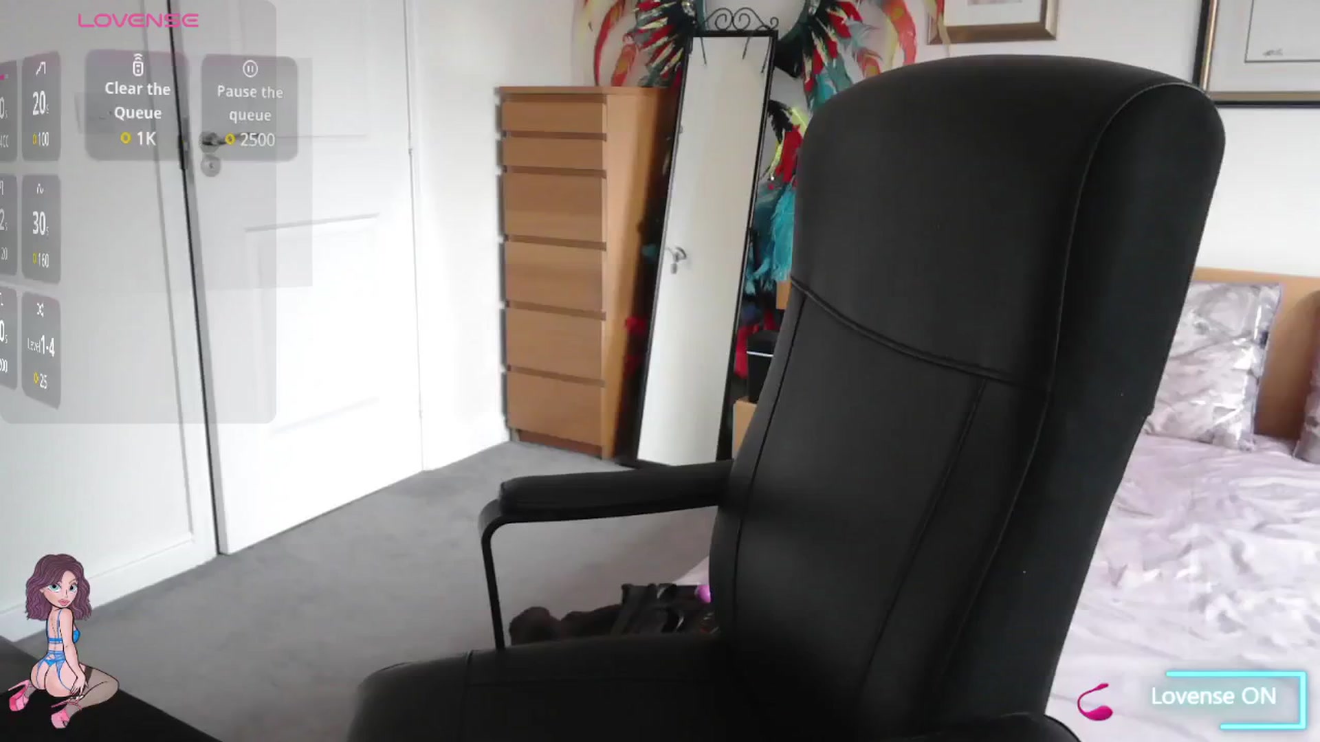 Gallery image thumbnail from size2shoes's myfreecams stream on, 02/01/2025, 10:16 image 1 of 20