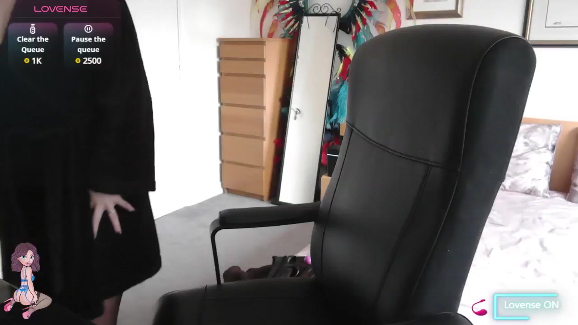 Gallery image thumbnail from size2shoes's myfreecams stream on, 02/01/2025, 10:16 image 2 of 20