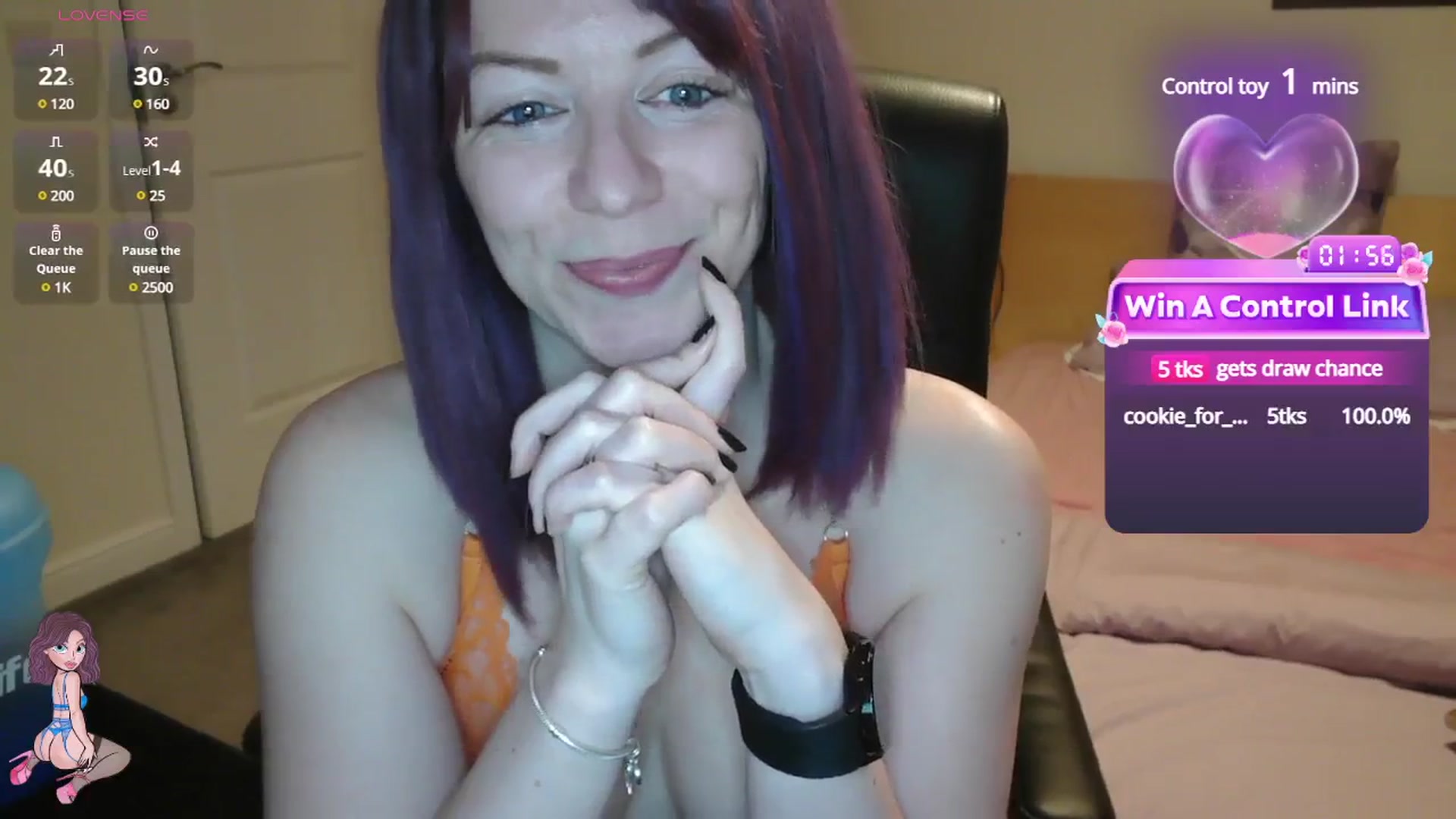 Gallery image thumbnail from size2shoes's myfreecams stream on, 04/19/2025, 23:28 image 11 of 20