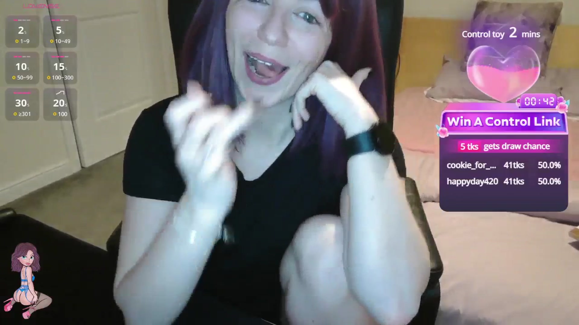 Gallery image thumbnail from size2shoes's myfreecams stream on, 04/19/2025, 23:28 image 7 of 20