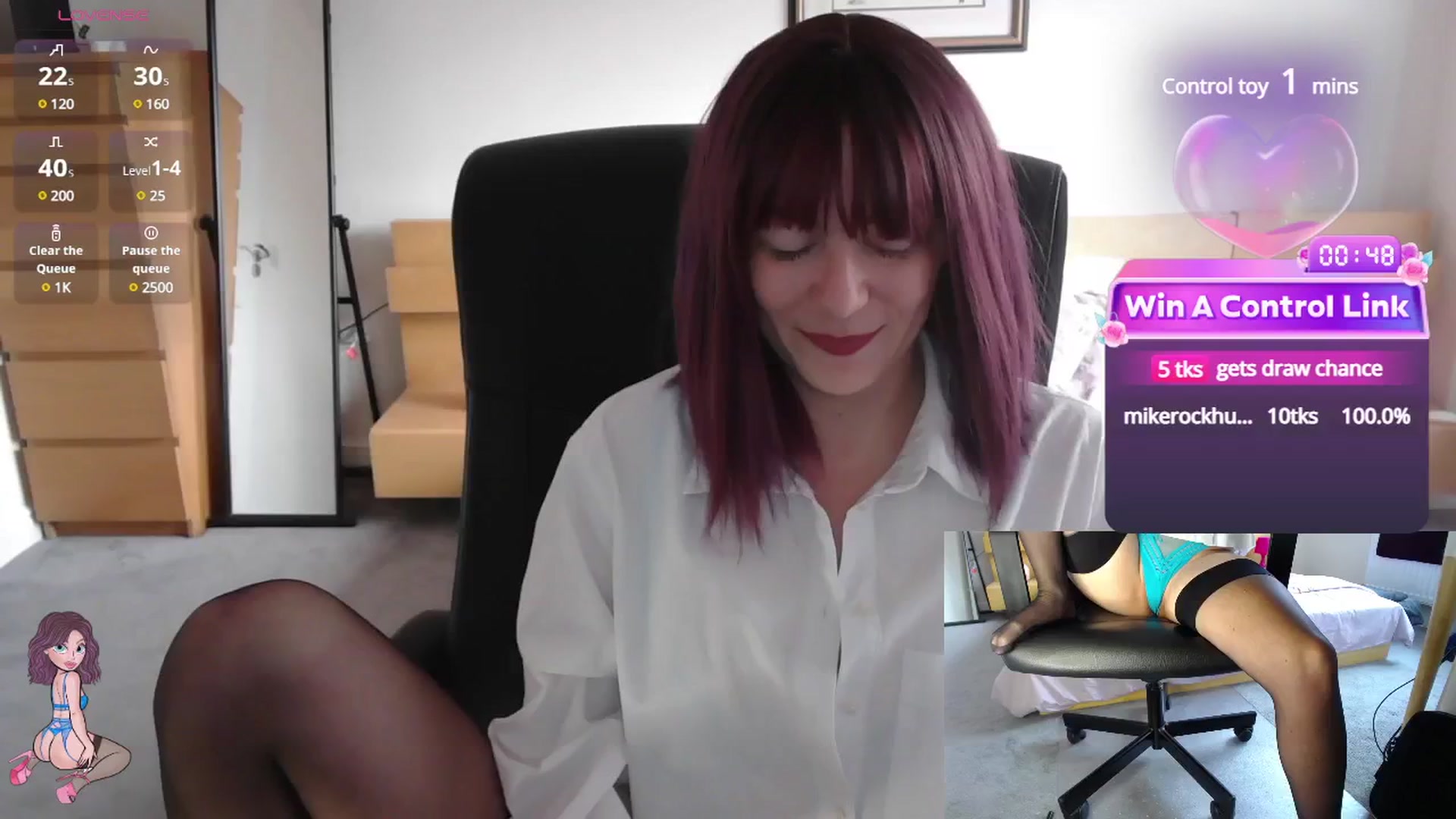 Gallery image thumbnail from size2shoes's myfreecams stream on, 05/07/2025, 17:35 image 6 of 20