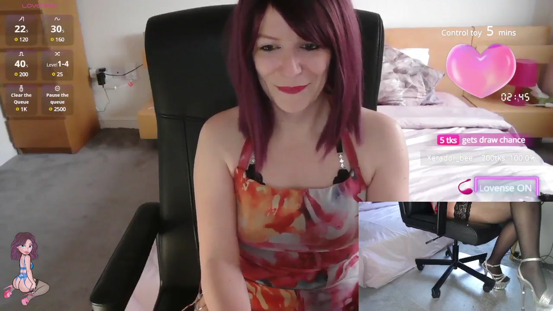 Gallery image thumbnail from size2shoes's myfreecams stream on, 05/15/2025, 18:20 image 9 of 20