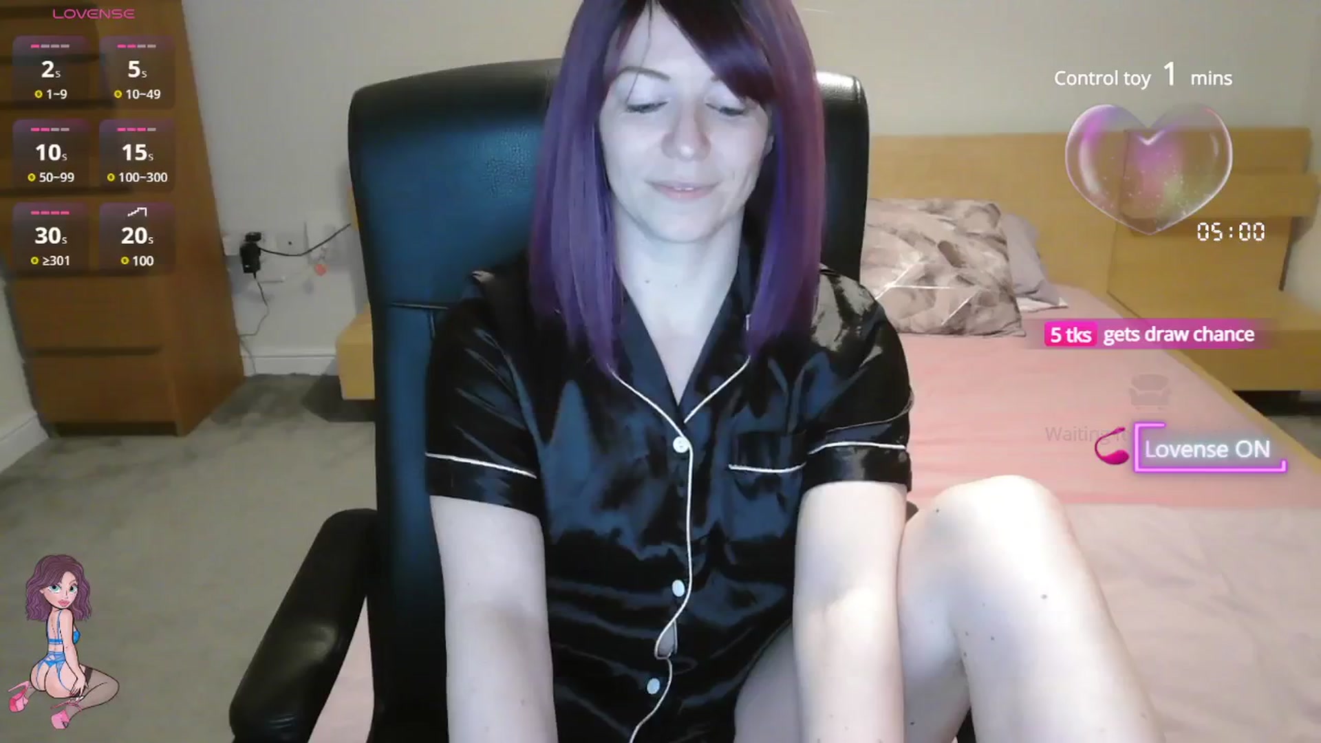 Gallery image thumbnail from size2shoes's myfreecams stream on, 05/20/2025, 20:58 image 8 of 20