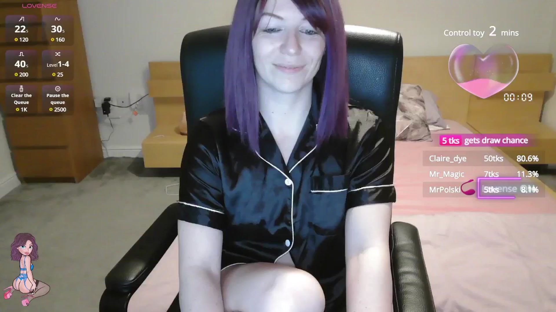 Gallery image thumbnail from size2shoes's myfreecams stream on, 05/20/2025, 20:58 image 11 of 20