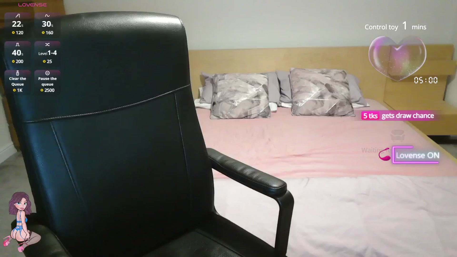 Gallery image thumbnail from size2shoes's myfreecams stream on, 05/20/2025, 20:58 image 15 of 20