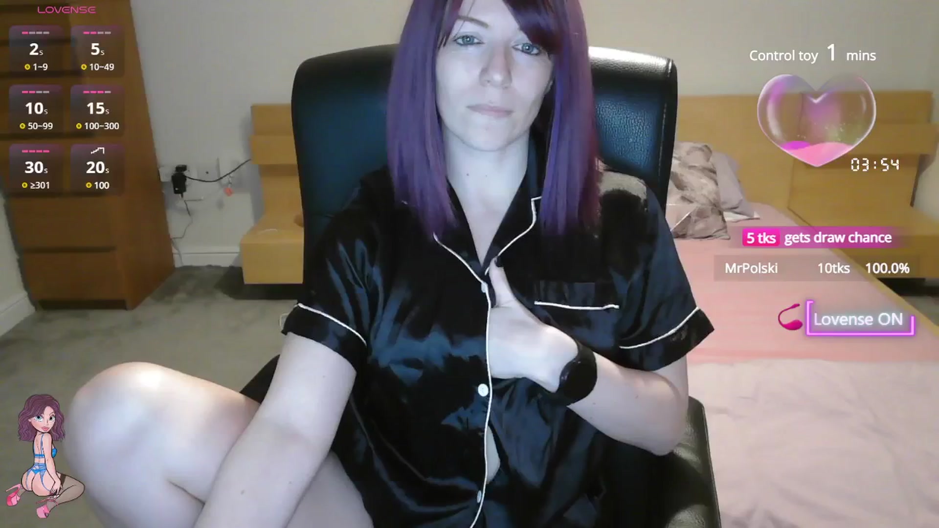 Gallery image thumbnail from size2shoes's myfreecams stream on, 05/20/2025, 20:58 image 1 of 20