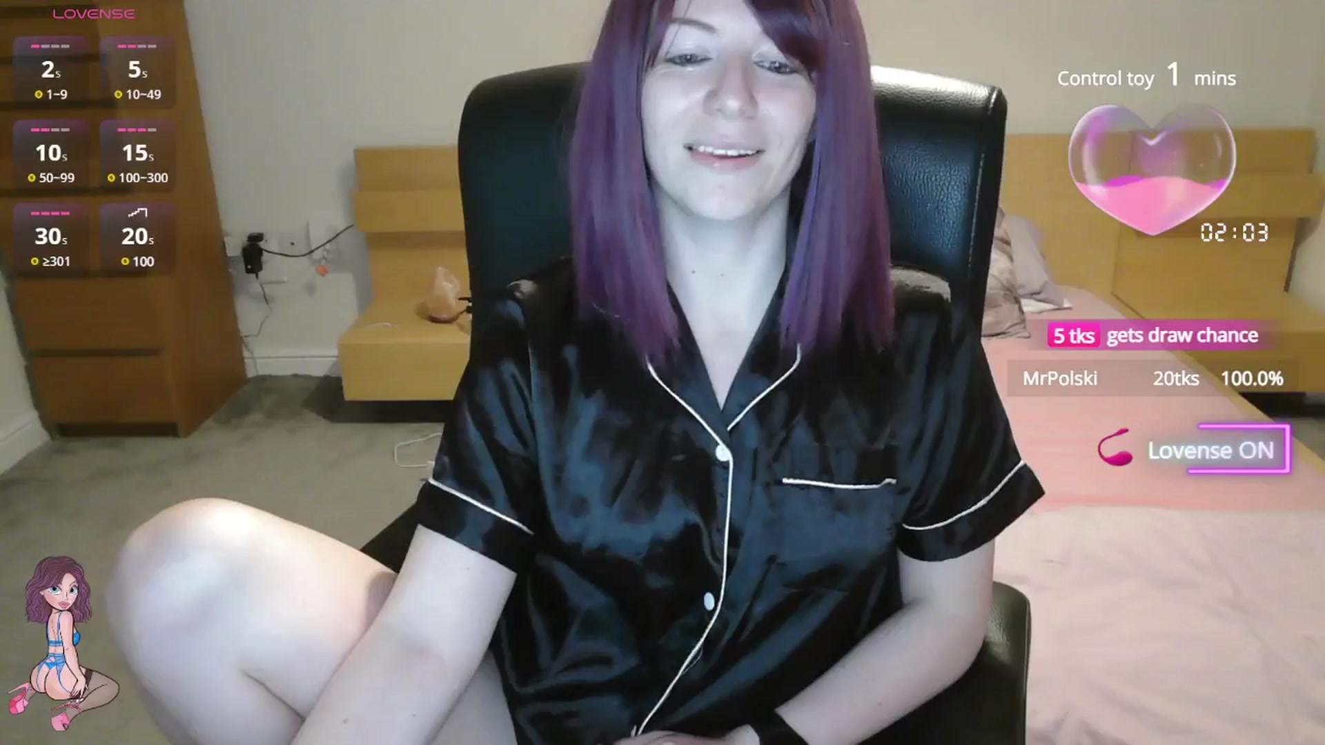 Gallery image thumbnail from size2shoes's myfreecams stream on, 05/20/2025, 20:58 image 2 of 20