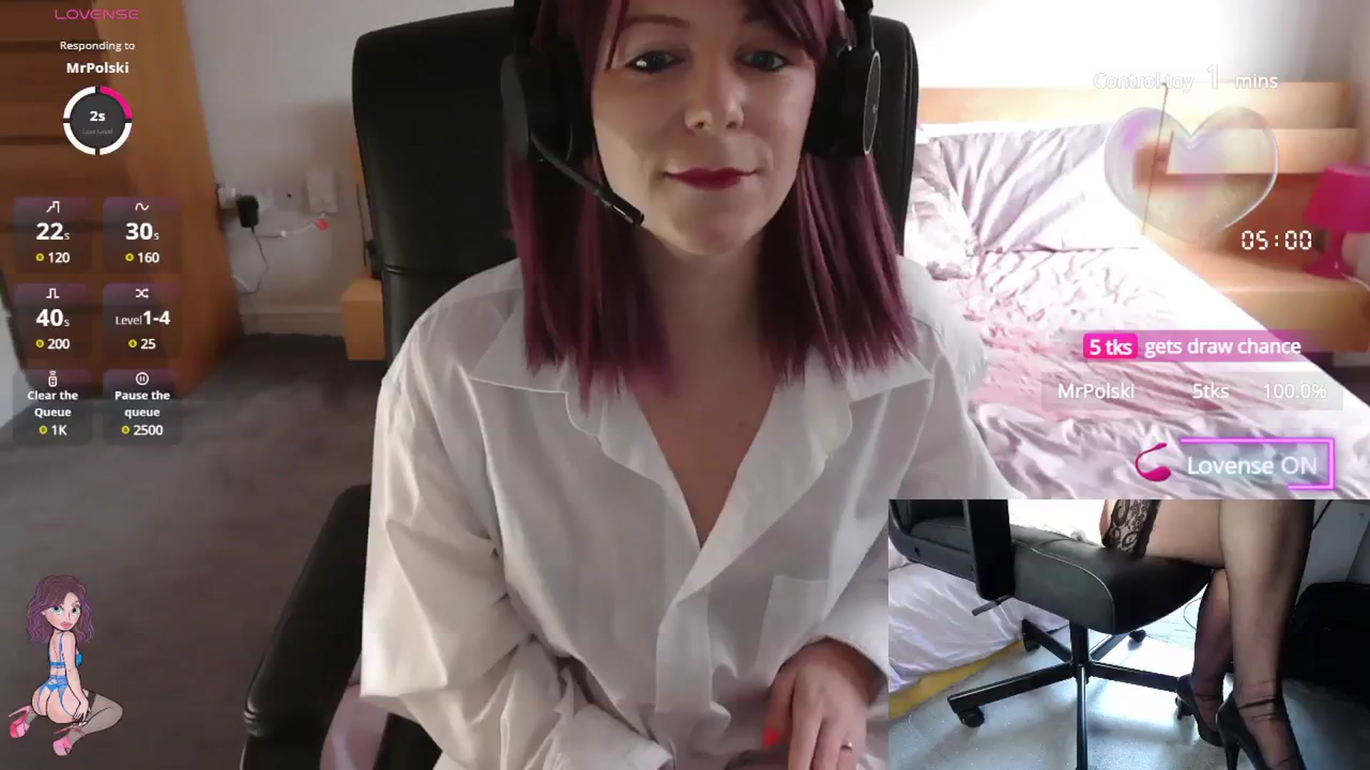 Gallery image thumbnail from size2shoes's myfreecams stream on, 06/04/2025, 17:22 image 1 of 20