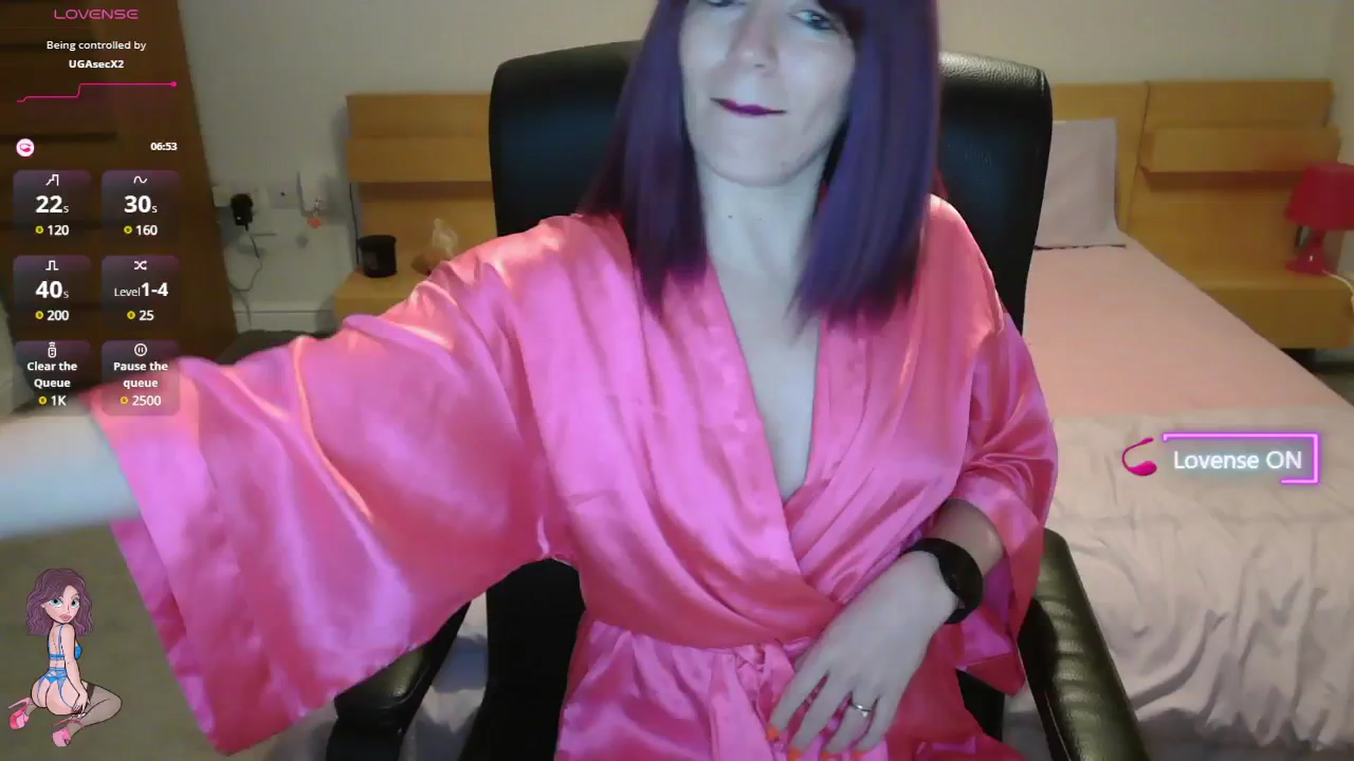 Gallery image thumbnail from size2shoes's myfreecams stream on, 06/04/2025, 21:56 image 4 of 20