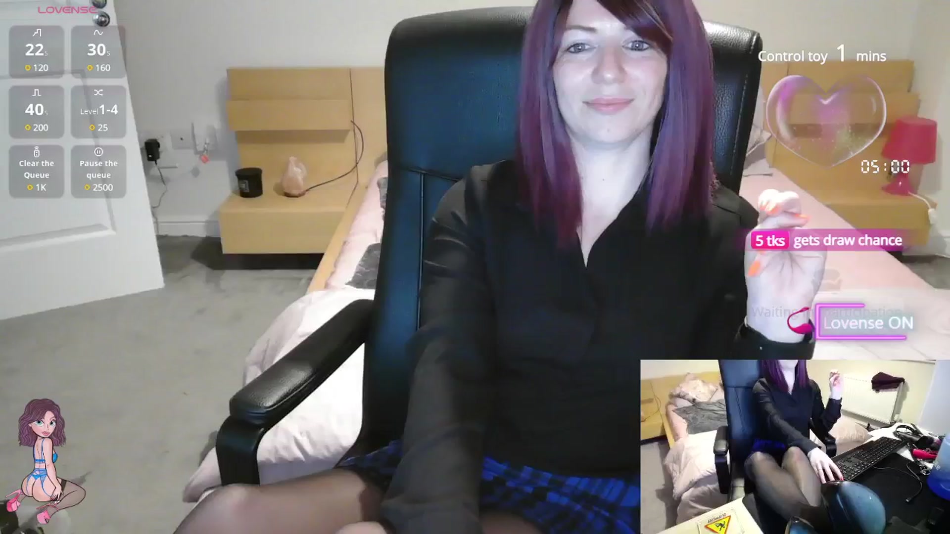 Gallery image thumbnail from size2shoes's myfreecams stream on, 06/05/2025, 23:41 image 5 of 20