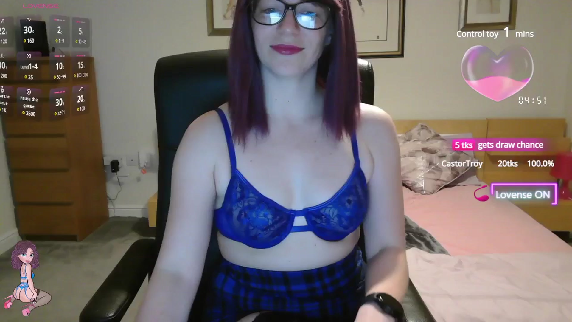 Gallery image thumbnail from size2shoes's myfreecams stream on, 06/06/2025, 01:03 image 4 of 20