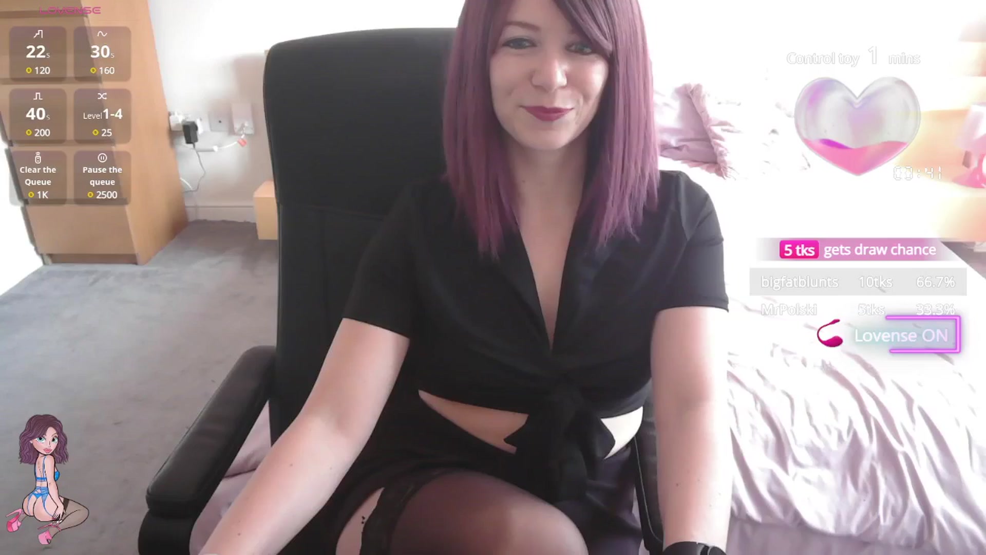 Gallery image thumbnail from size2shoes's myfreecams stream on, 06/09/2025, 15:56 image 10 of 20