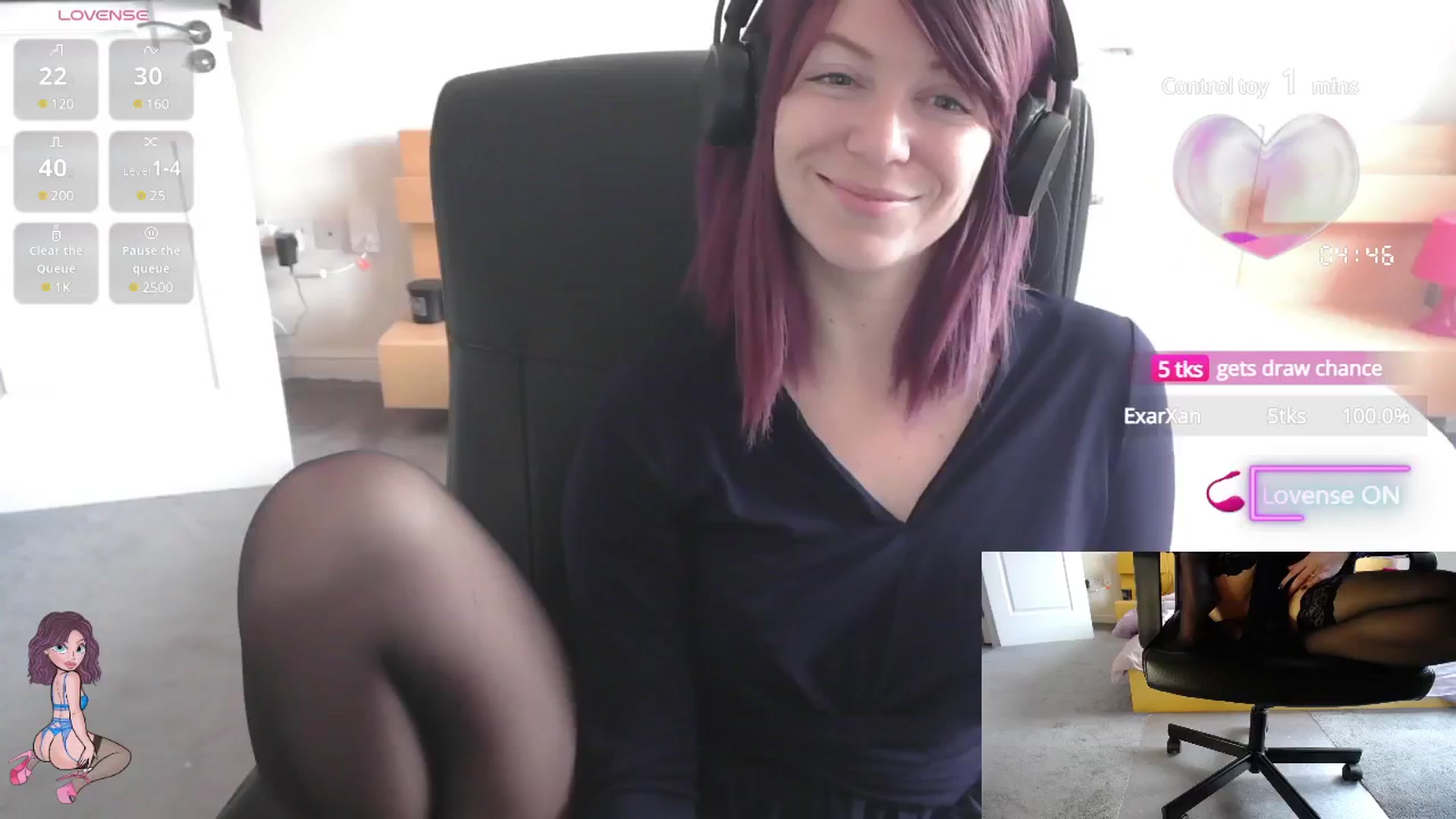 Gallery image thumbnail from size2shoes's myfreecams stream on, 06/11/2025, 12:27 image 13 of 20