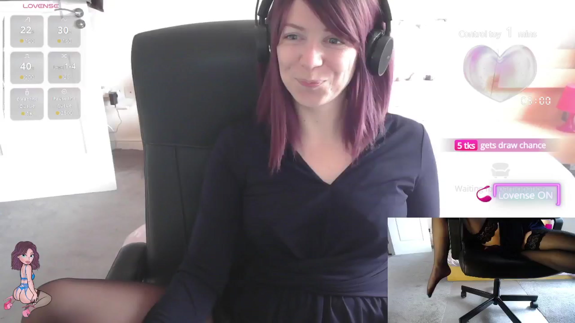 Gallery image thumbnail from size2shoes's myfreecams stream on, 06/11/2025, 12:27 image 15 of 20