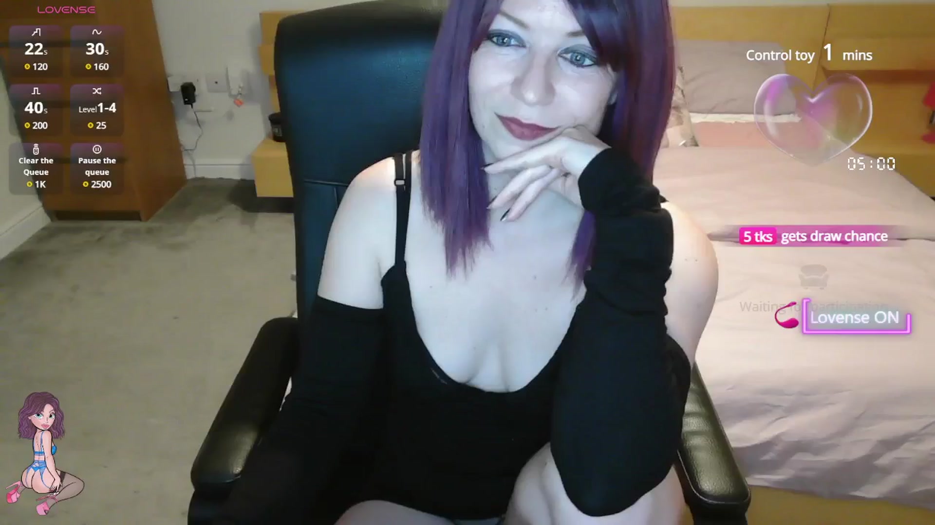 Gallery image thumbnail from size2shoes's myfreecams stream on, 06/16/2025, 24:30 image 5 of 20