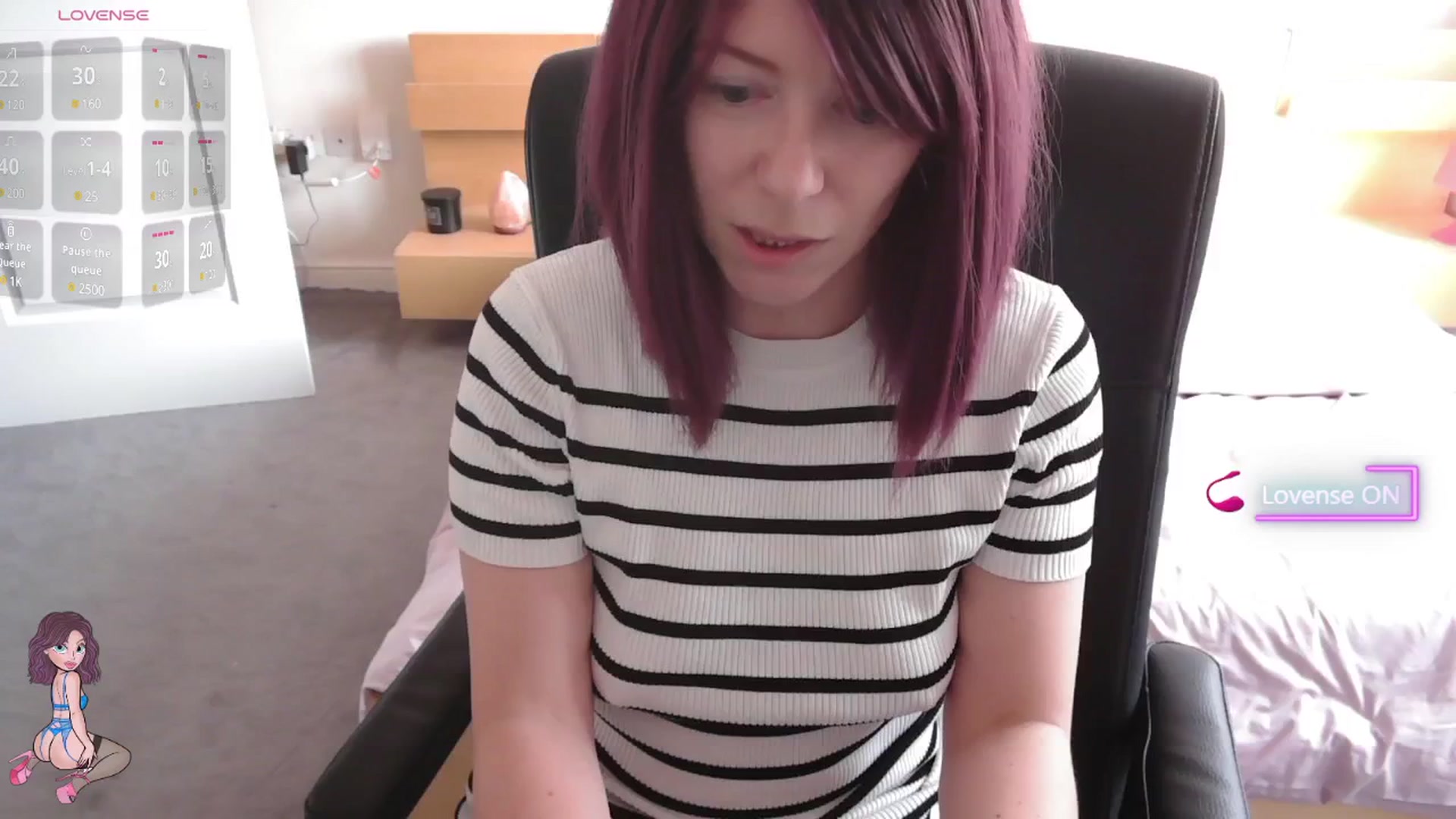 Gallery image thumbnail from size2shoes's myfreecams stream on, 06/17/2025, 15:08 image 19 of 20