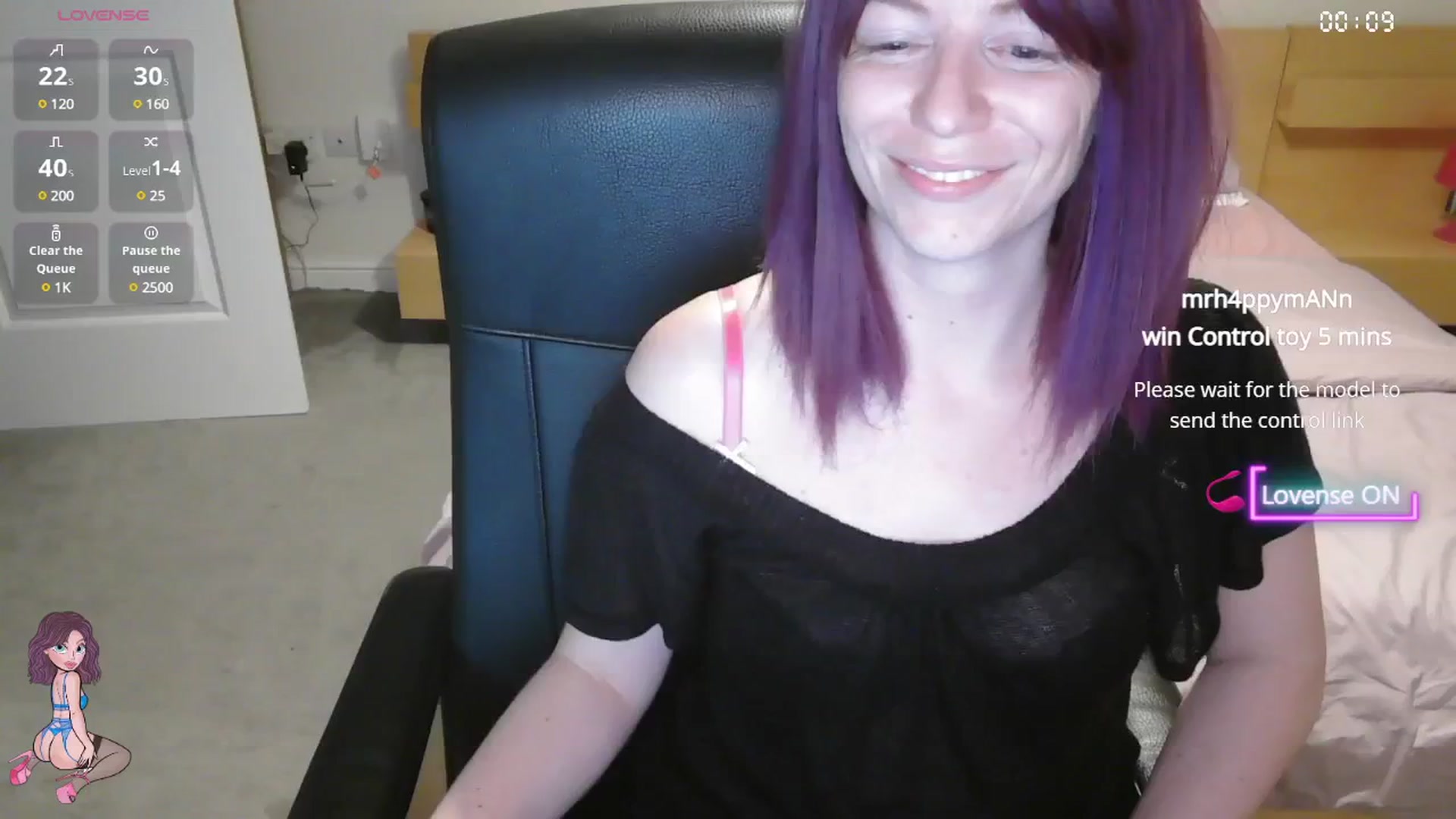 Gallery image thumbnail from size2shoes's myfreecams stream on, 06/17/2025, 22:18 image 10 of 20