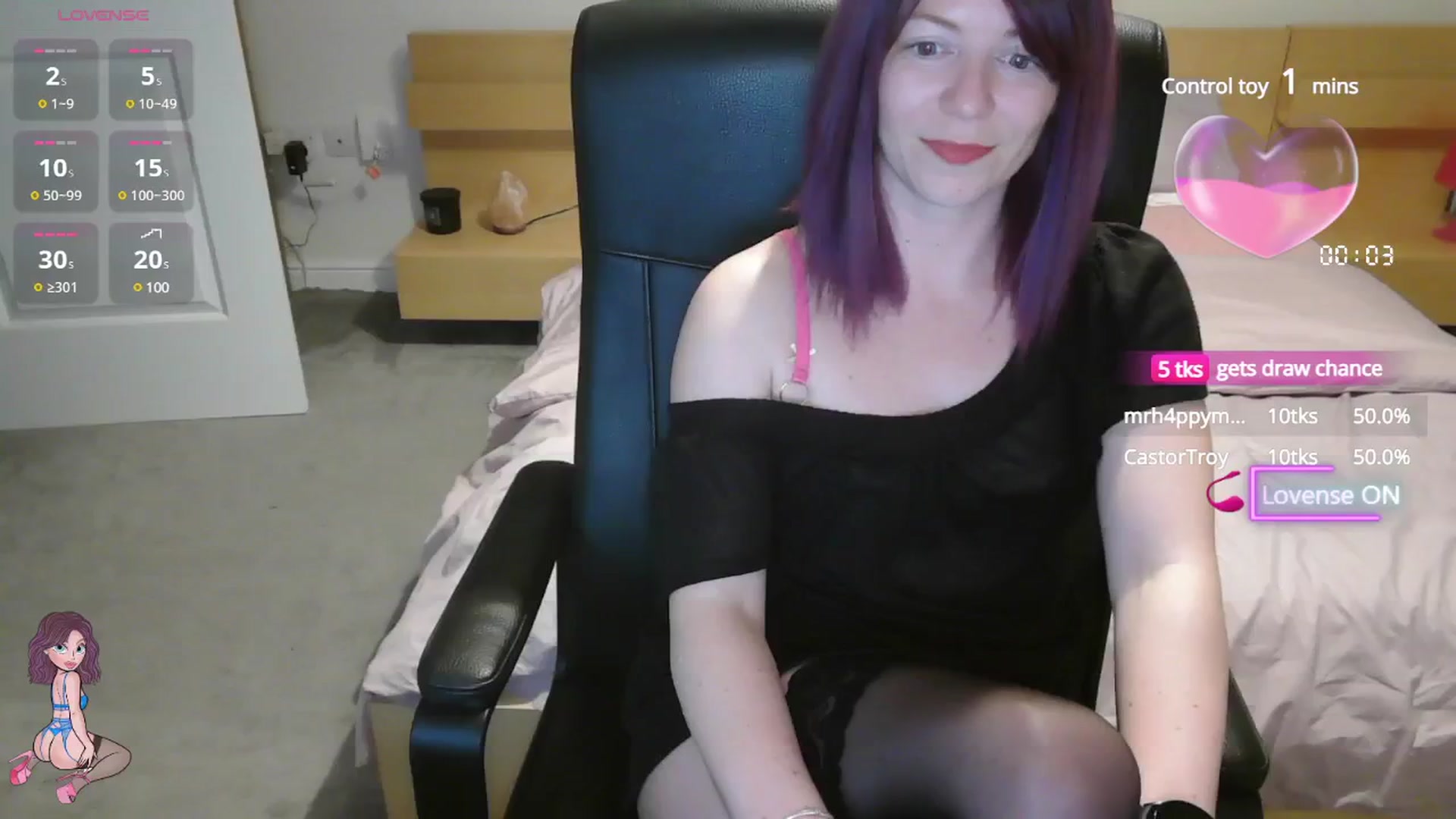 Gallery image thumbnail from size2shoes's myfreecams stream on, 06/17/2025, 22:18 image 17 of 20