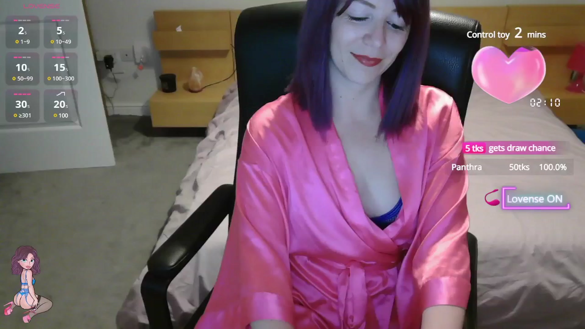 Gallery image thumbnail from size2shoes's myfreecams stream on, 07/06/2025, 01:27 image 2 of 20