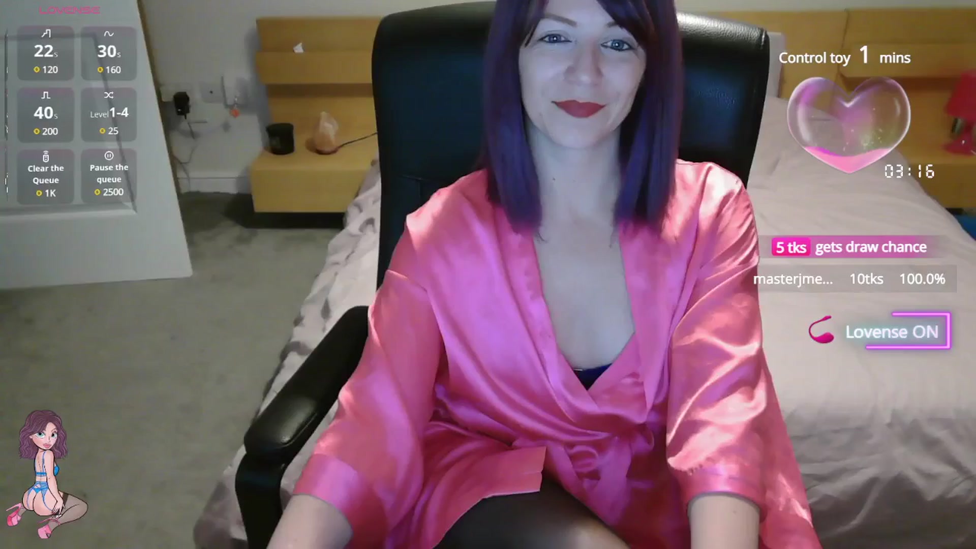 Gallery image thumbnail from size2shoes's myfreecams stream on, 07/06/2025, 01:27 image 8 of 20