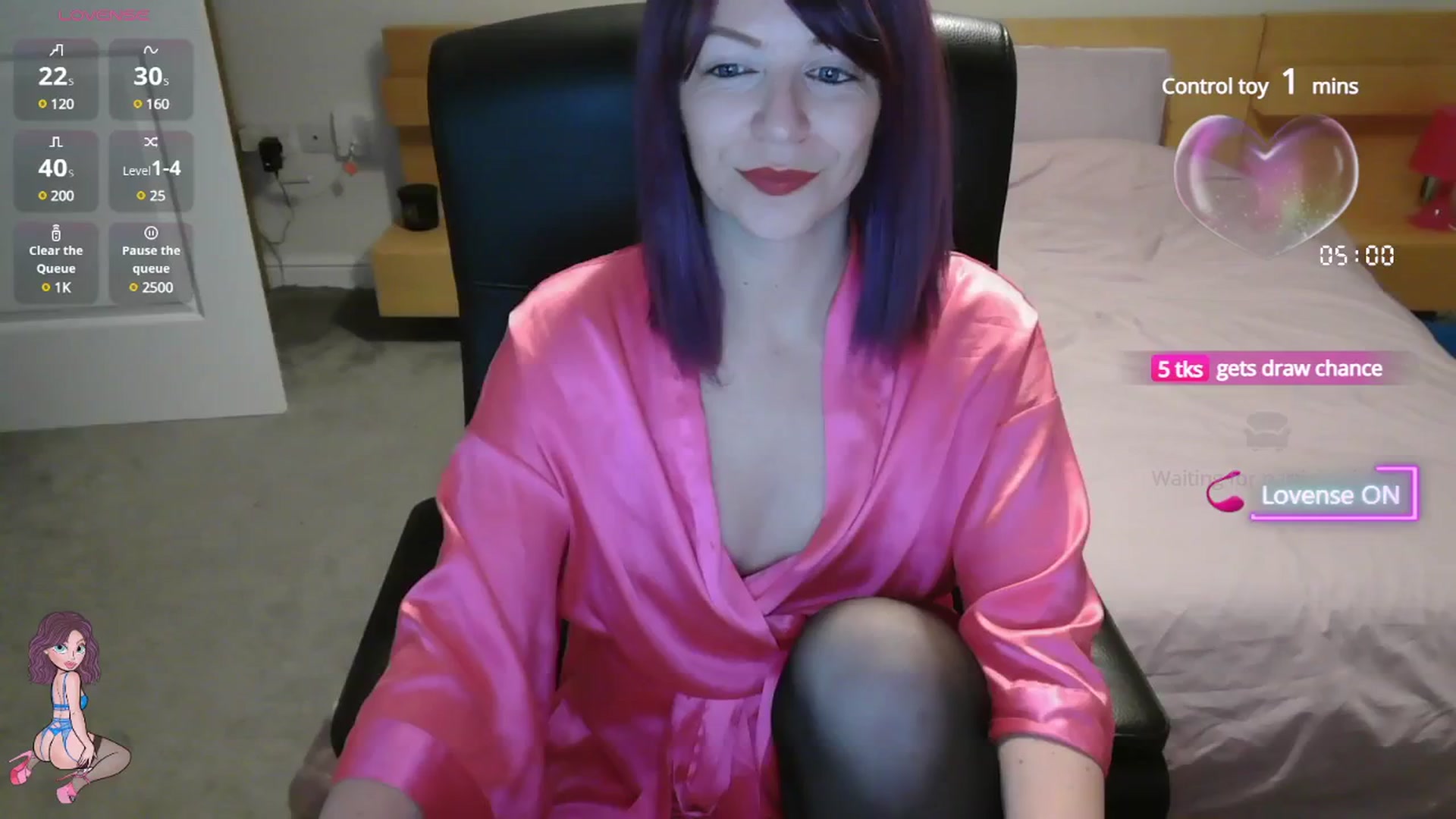 Gallery image thumbnail from size2shoes's myfreecams stream on, 07/06/2025, 01:27 image 6 of 20