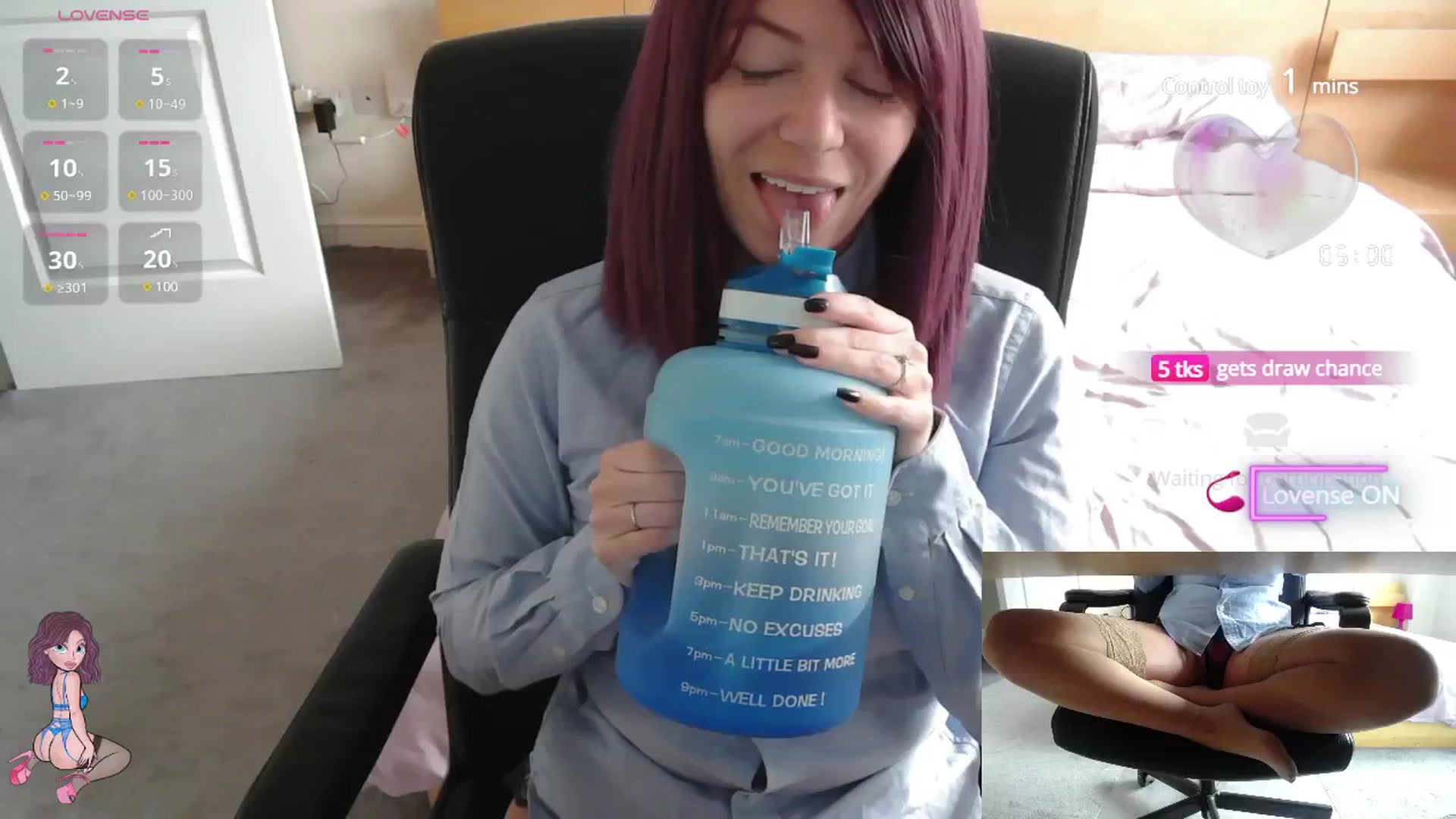 Gallery image thumbnail from size2shoes's myfreecams stream on, 07/09/2025, 14:01 image 1 of 20