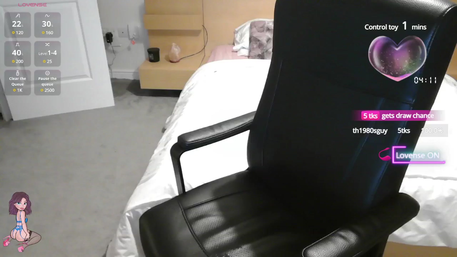 Gallery image thumbnail from size2shoes's myfreecams stream on, 07/12/2025, 23:53 image 18 of 20