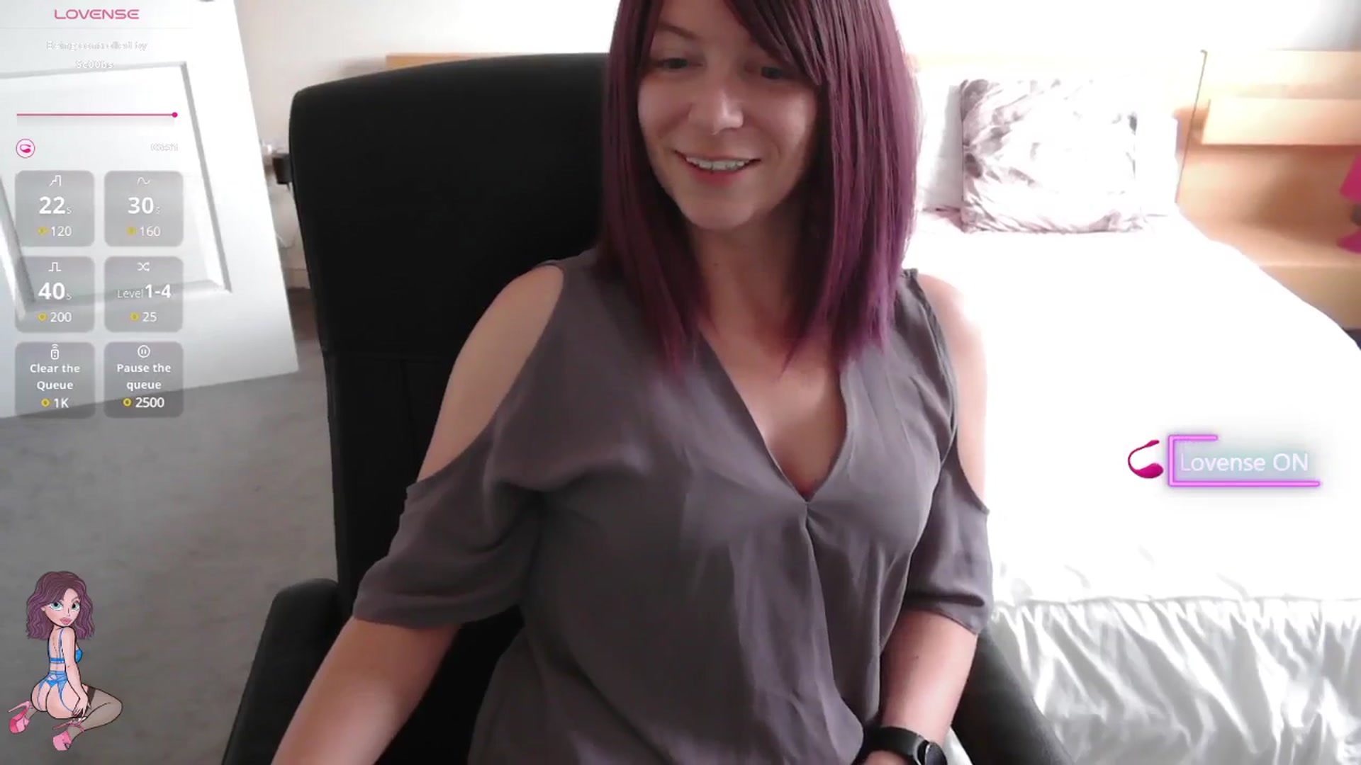 Gallery image thumbnail from size2shoes's myfreecams stream on, 07/14/2025, 16:07 image 15 of 20
