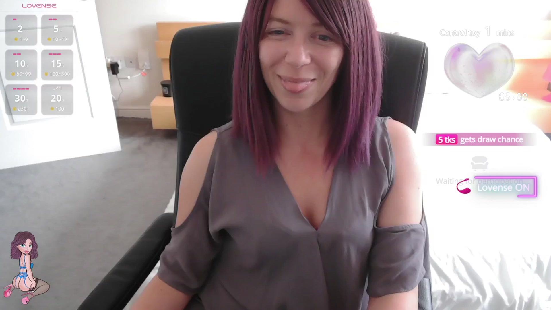 Gallery image thumbnail from size2shoes's myfreecams stream on, 07/14/2025, 16:07 image 13 of 20