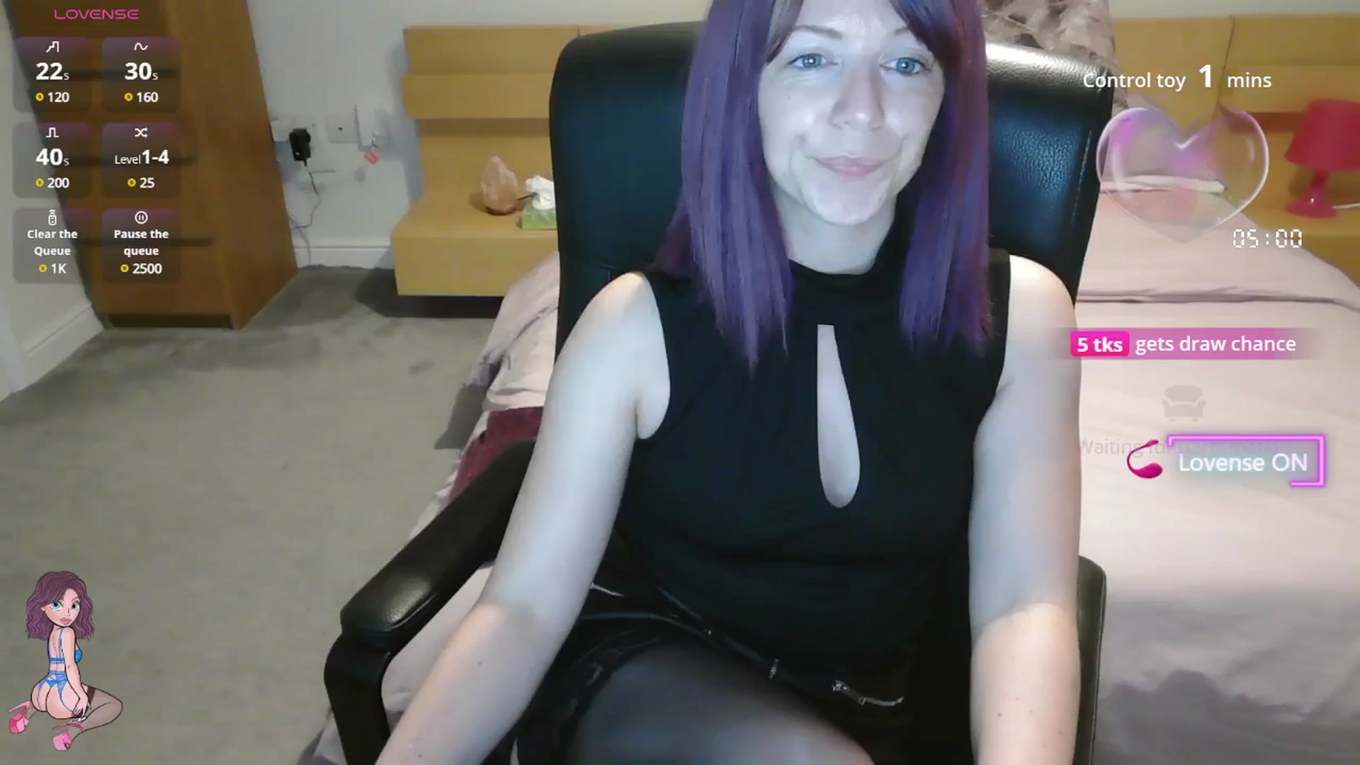 Gallery image thumbnail from size2shoes's myfreecams stream on, 07/17/2025, 22:06 image 5 of 20